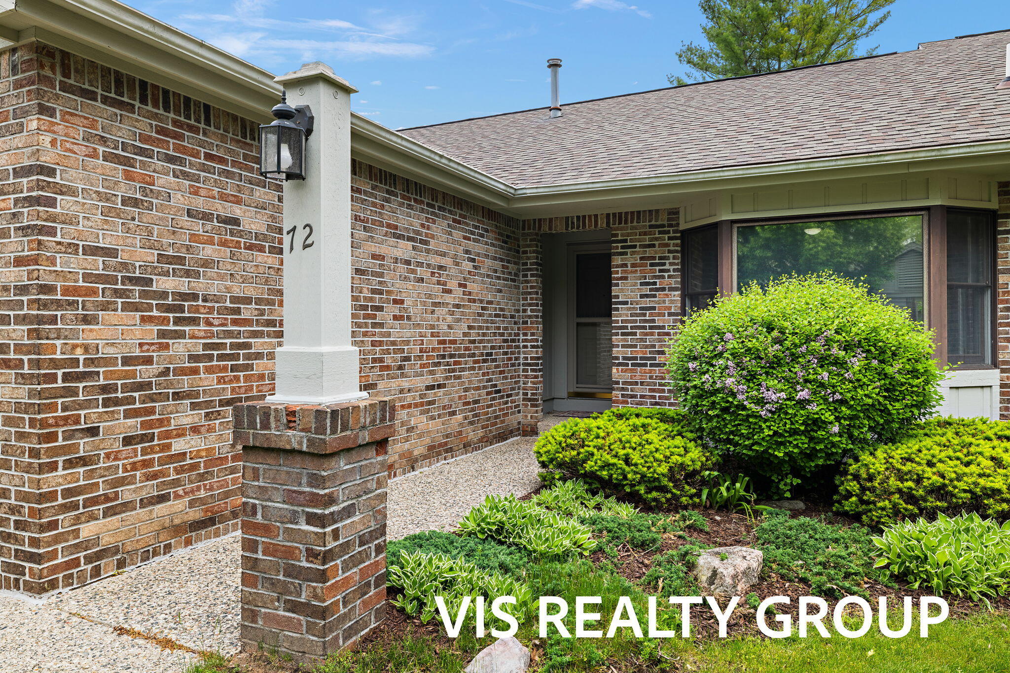 72 Skyline Circle NW Grand Rapids MI 49504