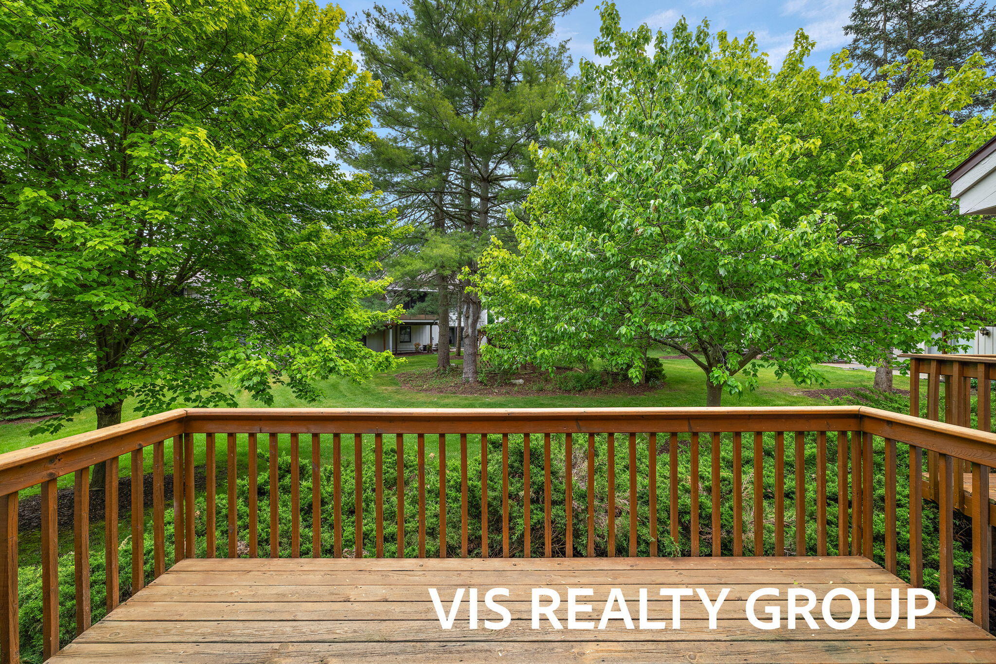 72 Skyline Circle NW Grand Rapids MI 49504