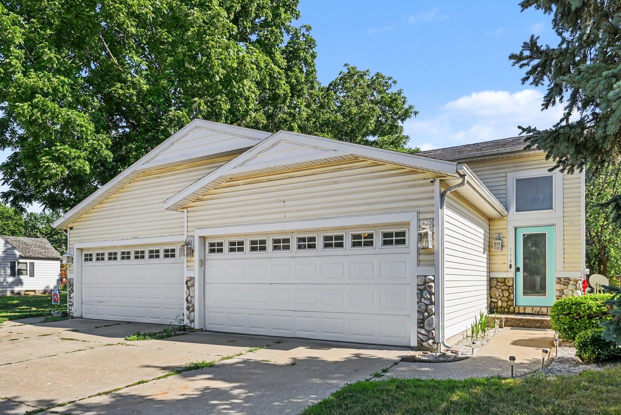 154 W 32nd Street Holland MI 49423