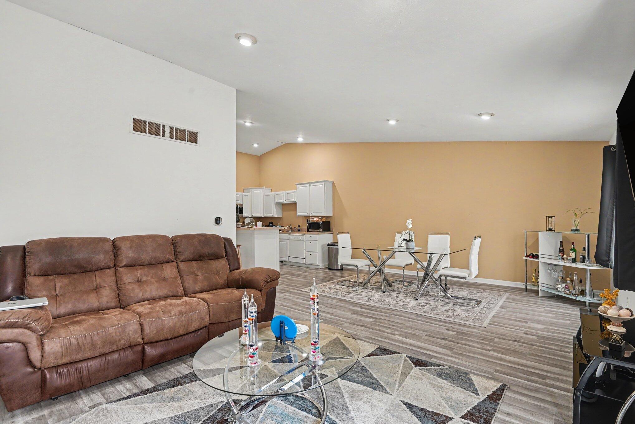 154 W 32nd Street Holland MI 49423