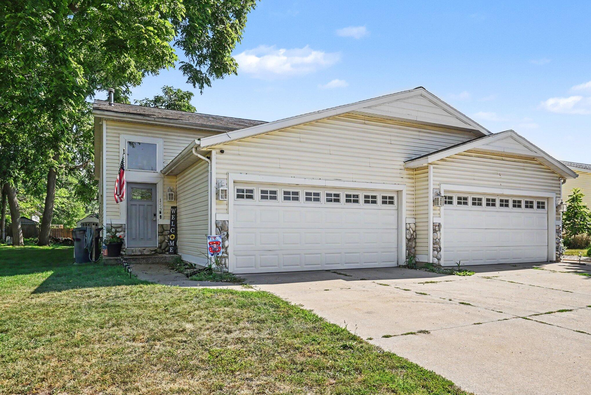 154 W 32nd Street Holland MI 49423