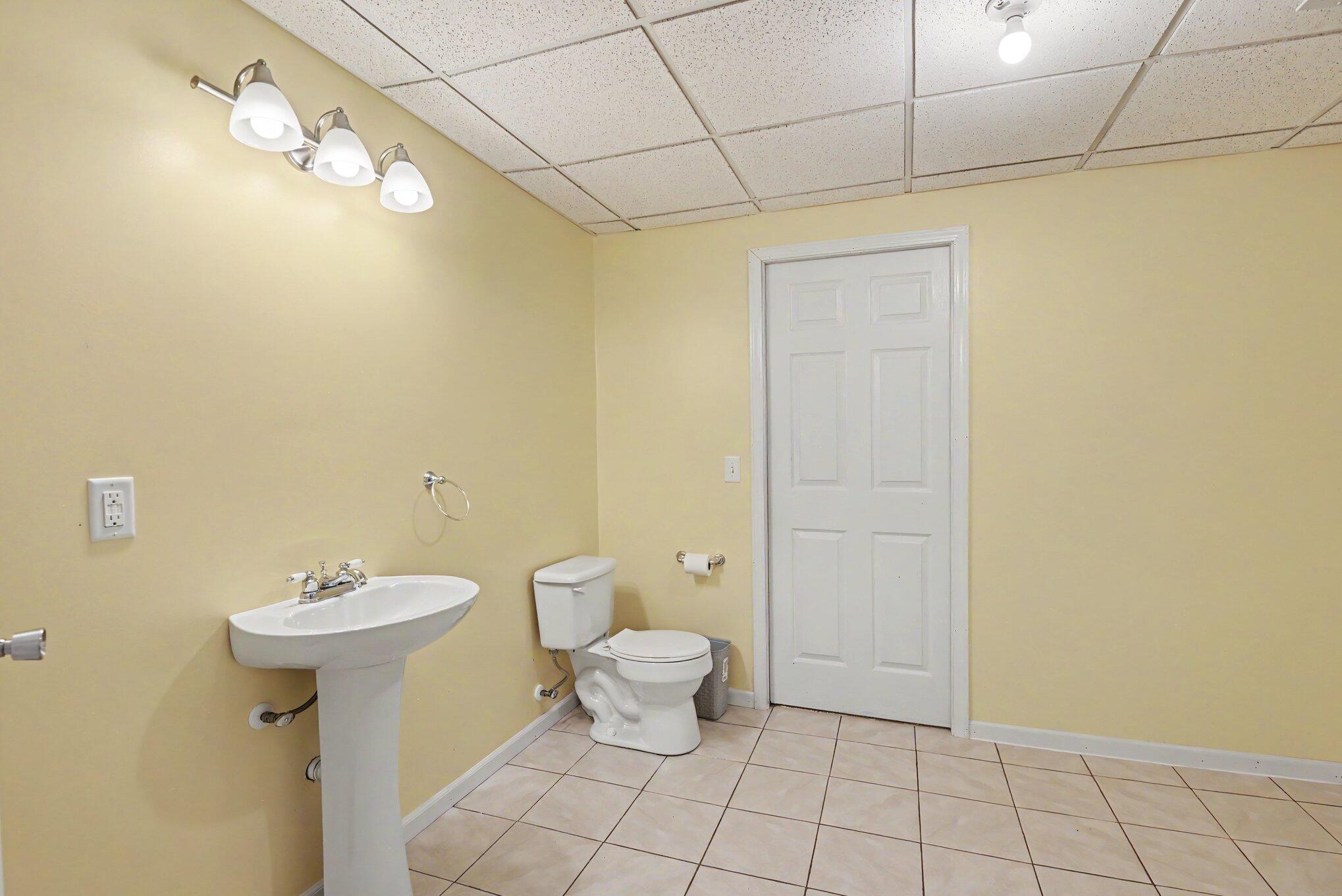 154 W 32nd Street Holland MI 49423