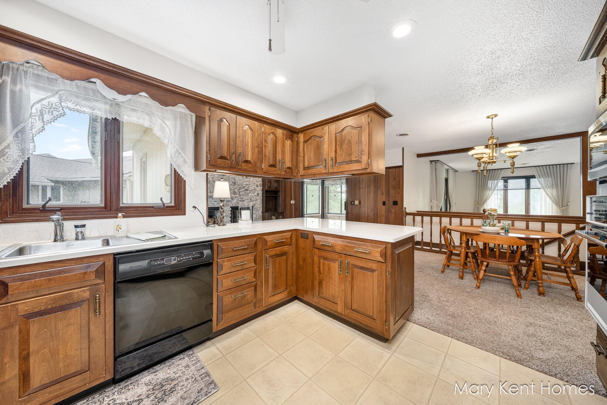 4248 Walnut Hills Lane SE Grand Rapids MI 49512