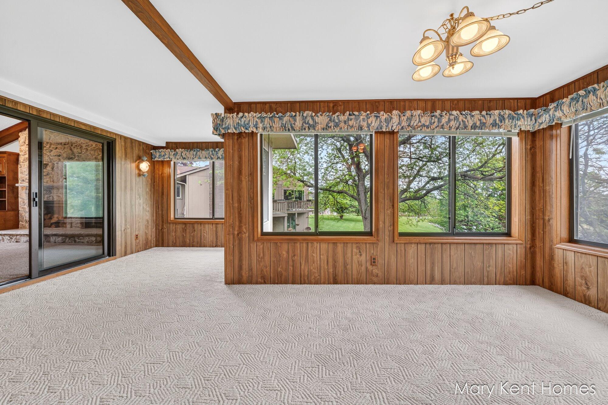 4248 Walnut Hills Lane SE Grand Rapids MI 49512