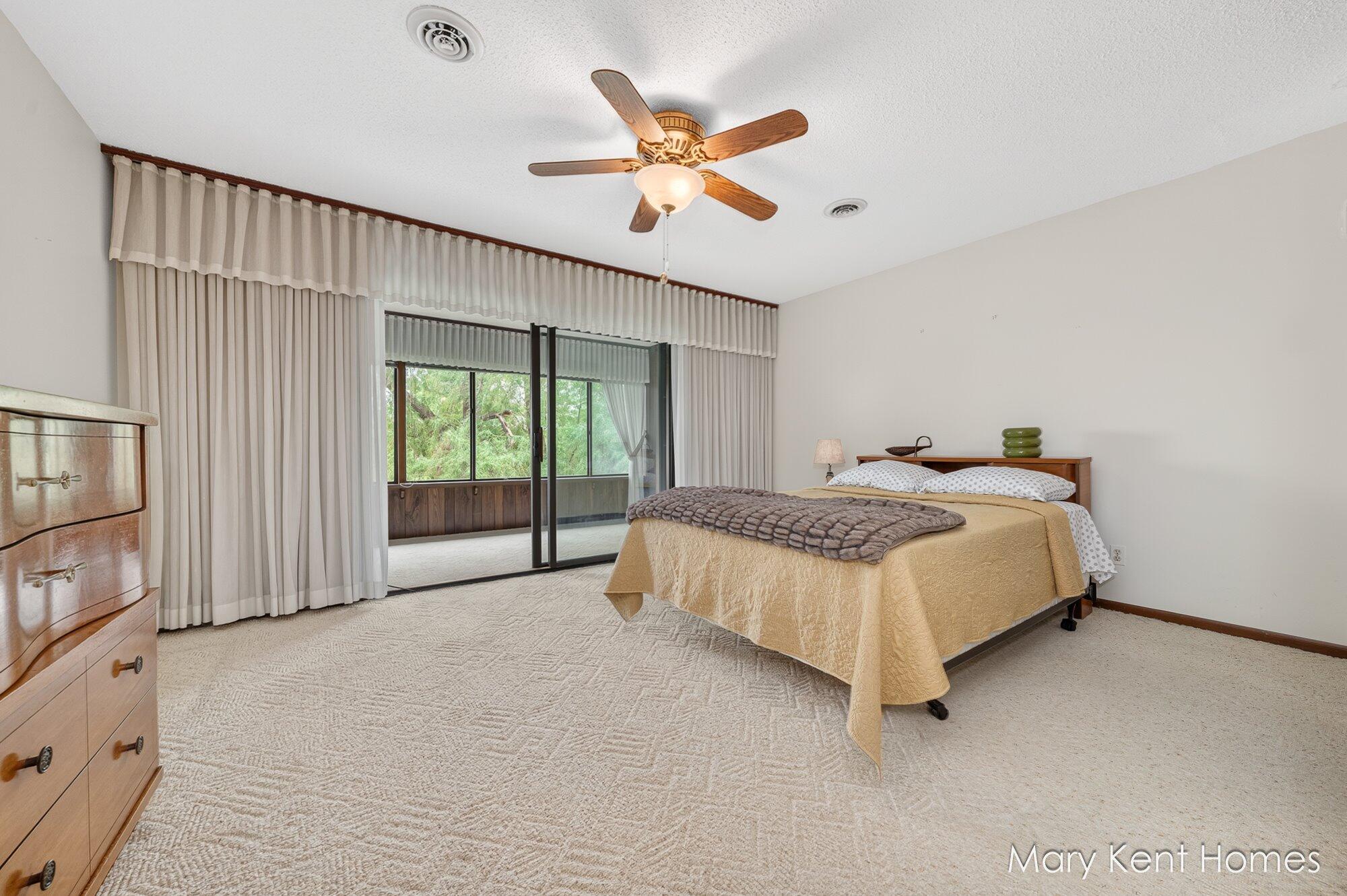 4248 Walnut Hills Lane SE Grand Rapids MI 49512