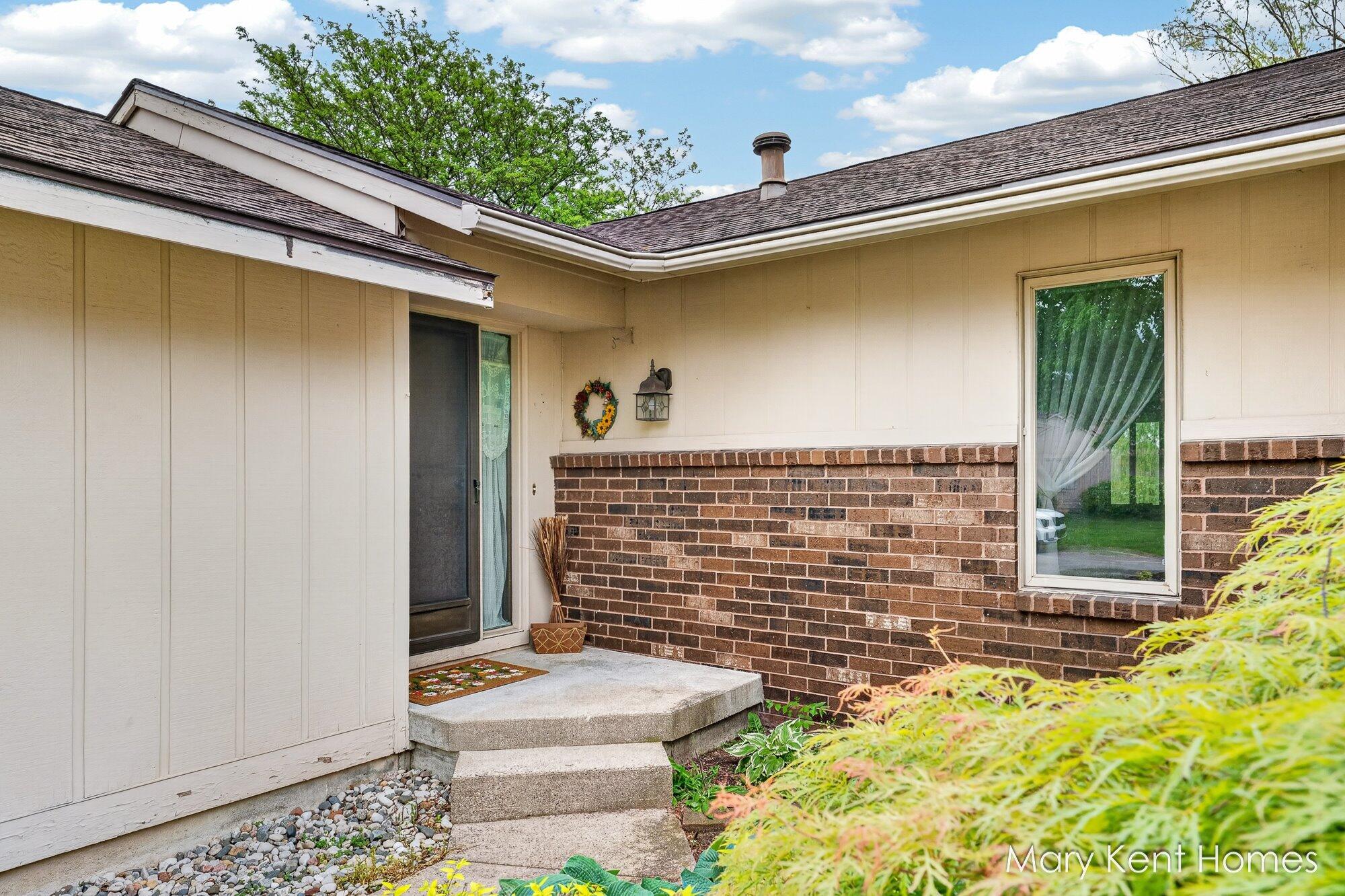 4248 Walnut Hills Lane SE Grand Rapids MI 49512