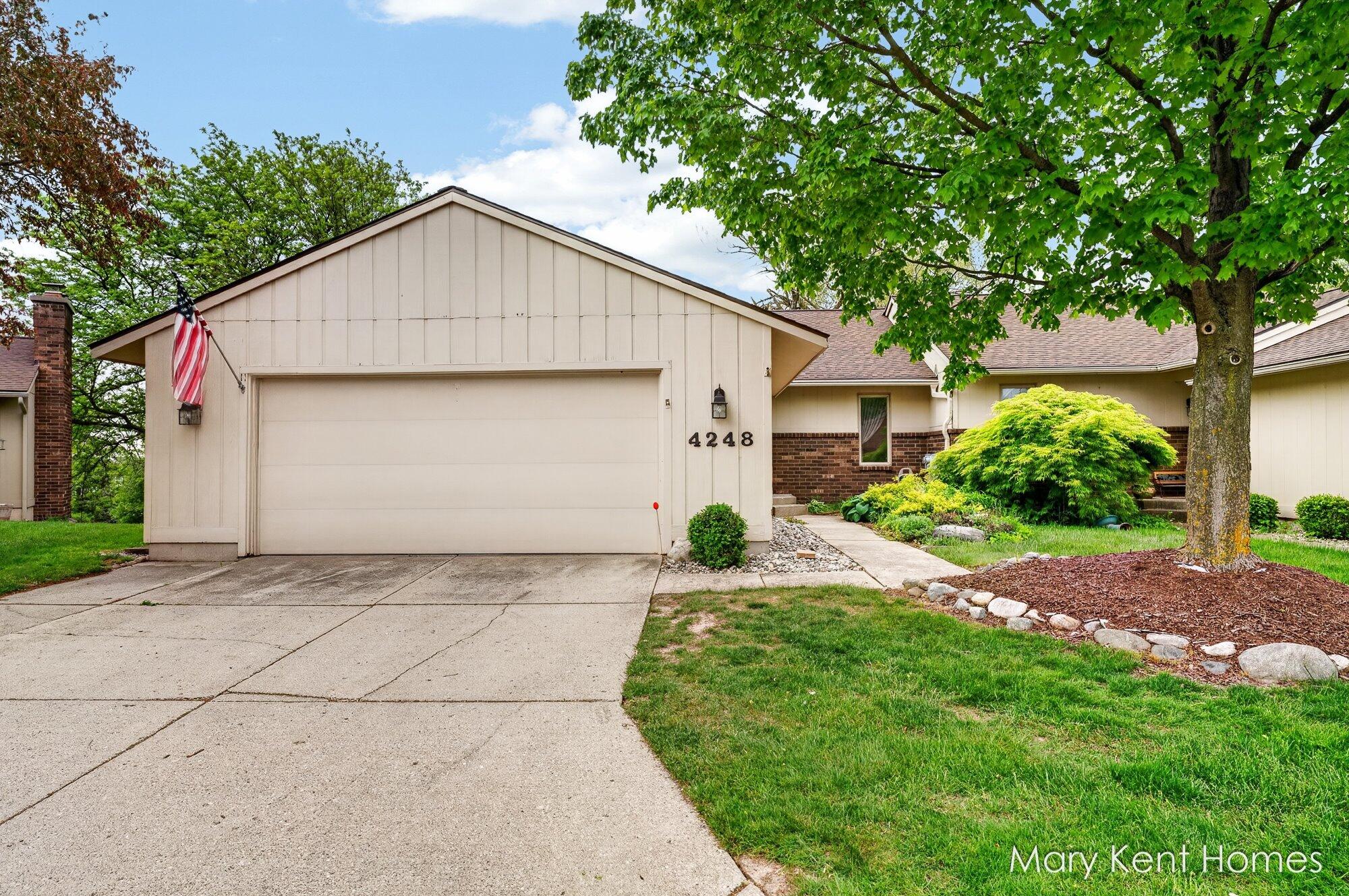 4248 Walnut Hills Lane SE Grand Rapids MI 49512