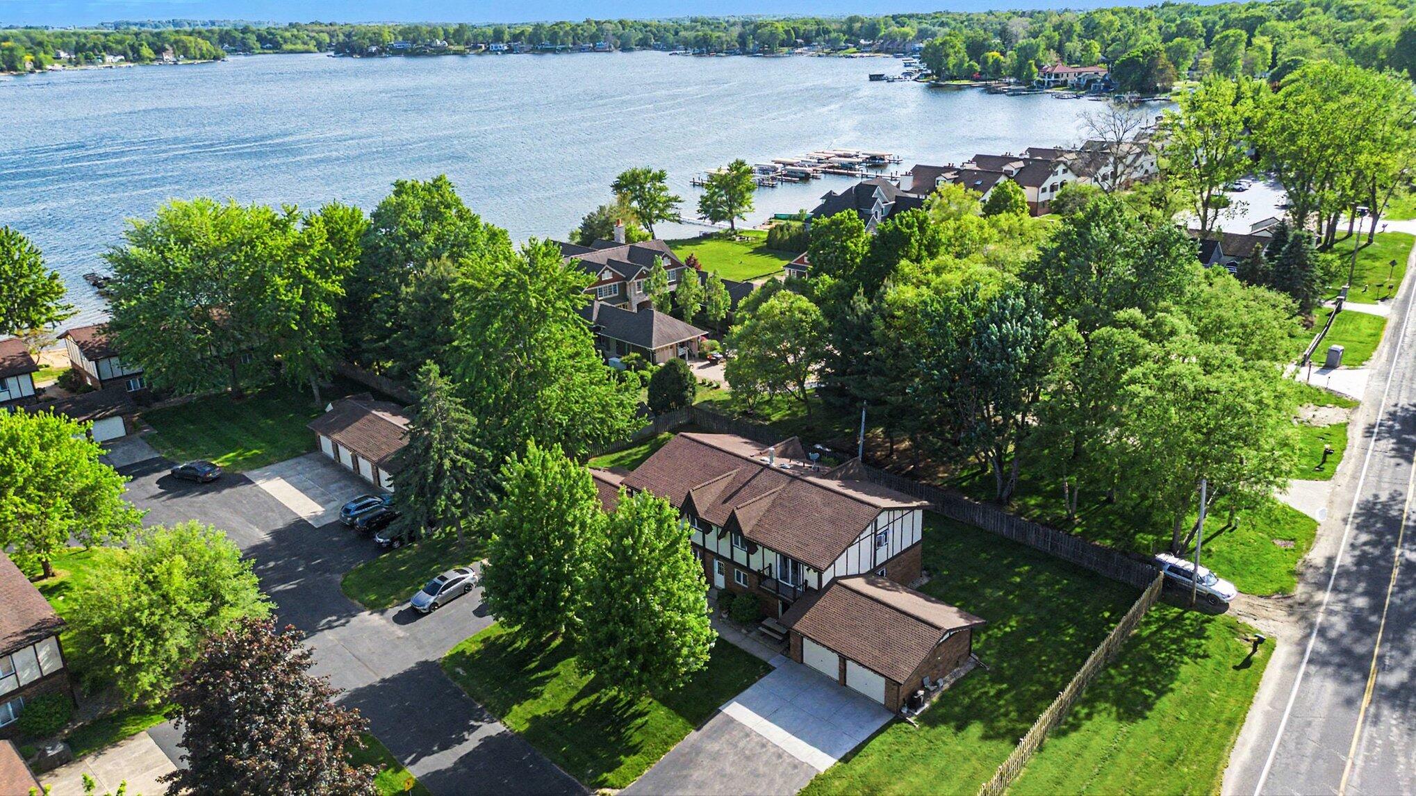 5410 Country Aire Drive Coloma MI 49038