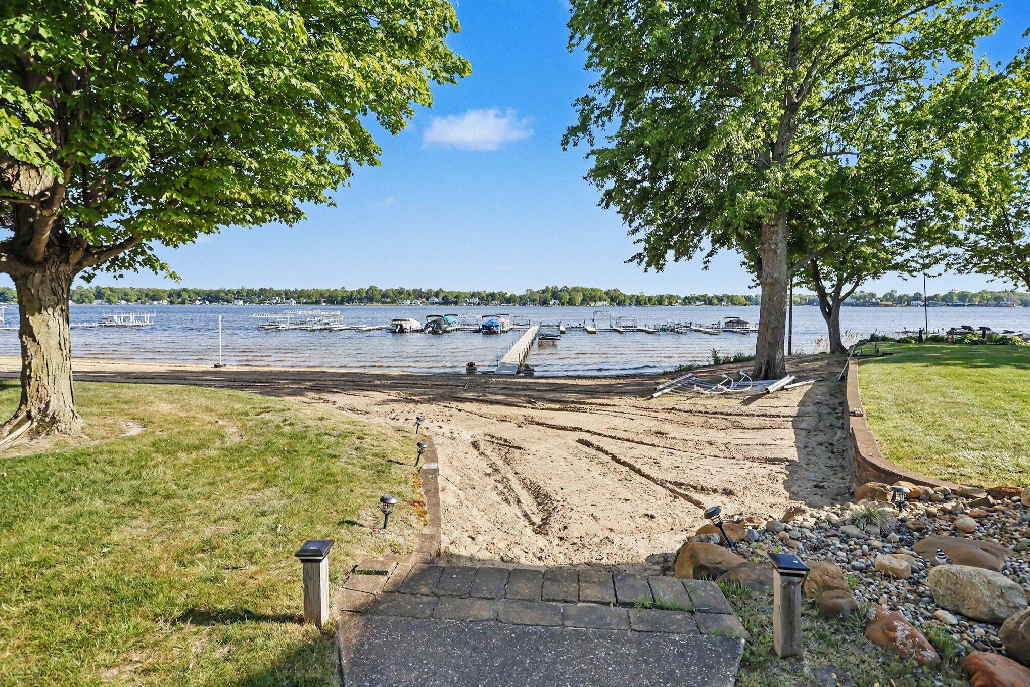 5410 Country Aire Drive Coloma MI 49038