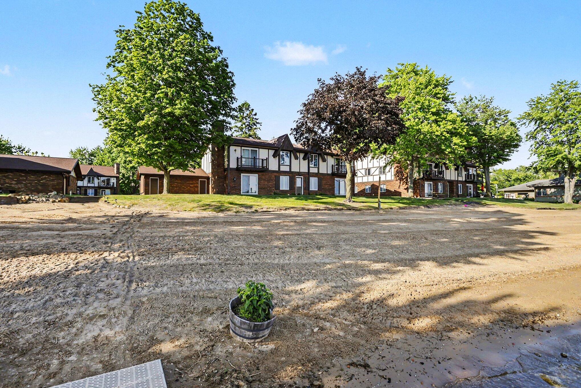 5410 Country Aire Drive Coloma MI 49038