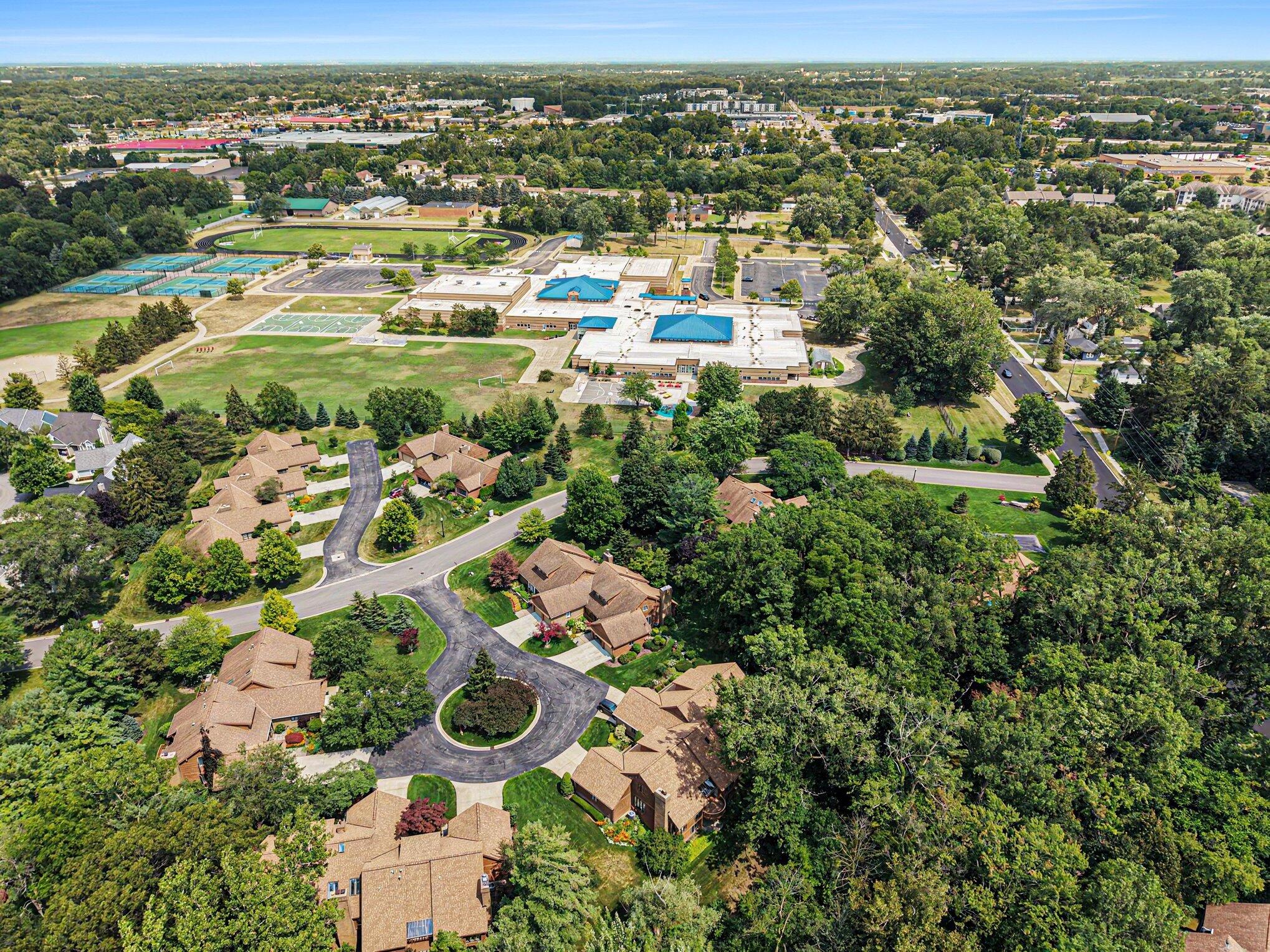 308 Glengarry Court Holland MI 49423