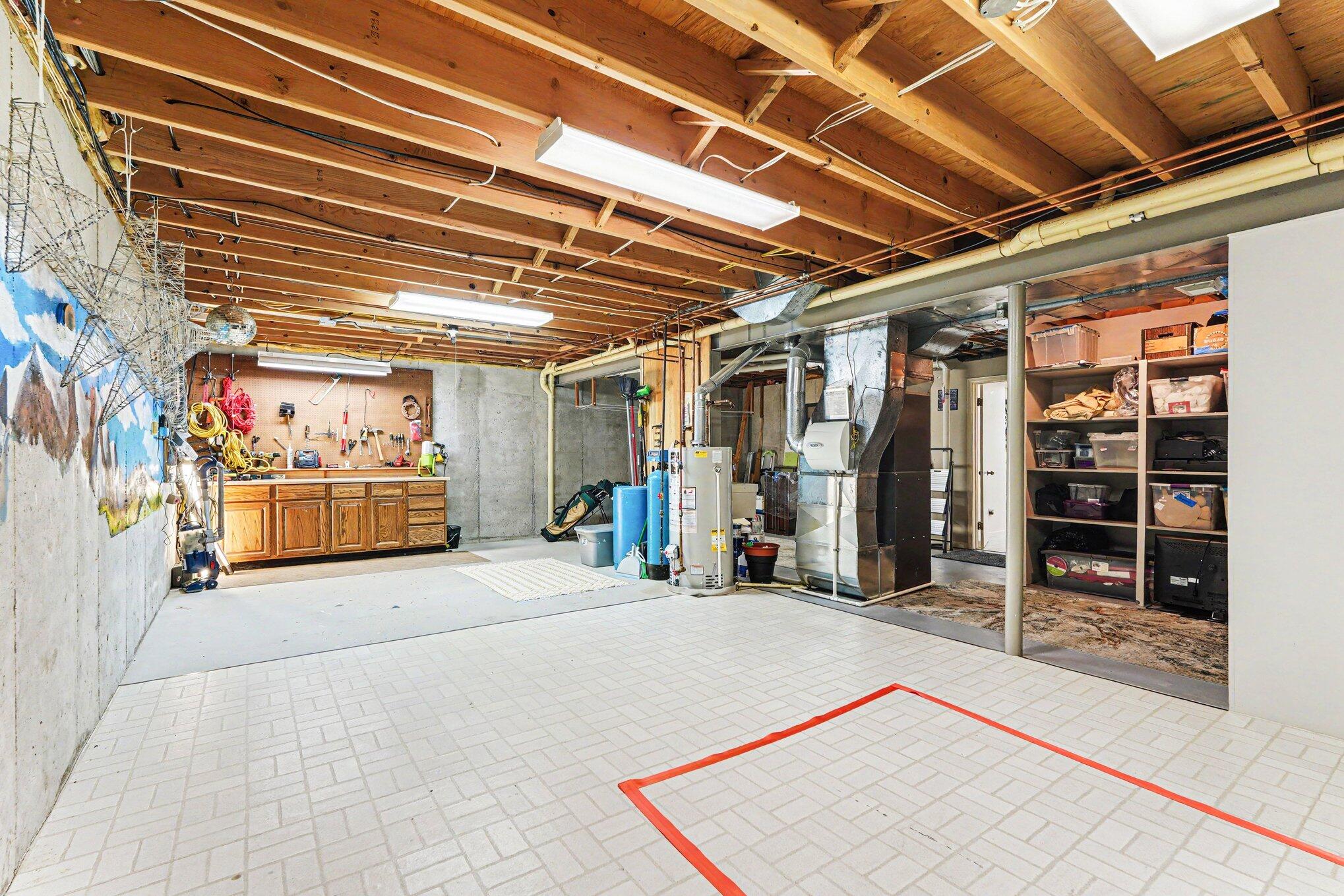 3598 Charlevoix Drive SE Grand Rapids MI 49546