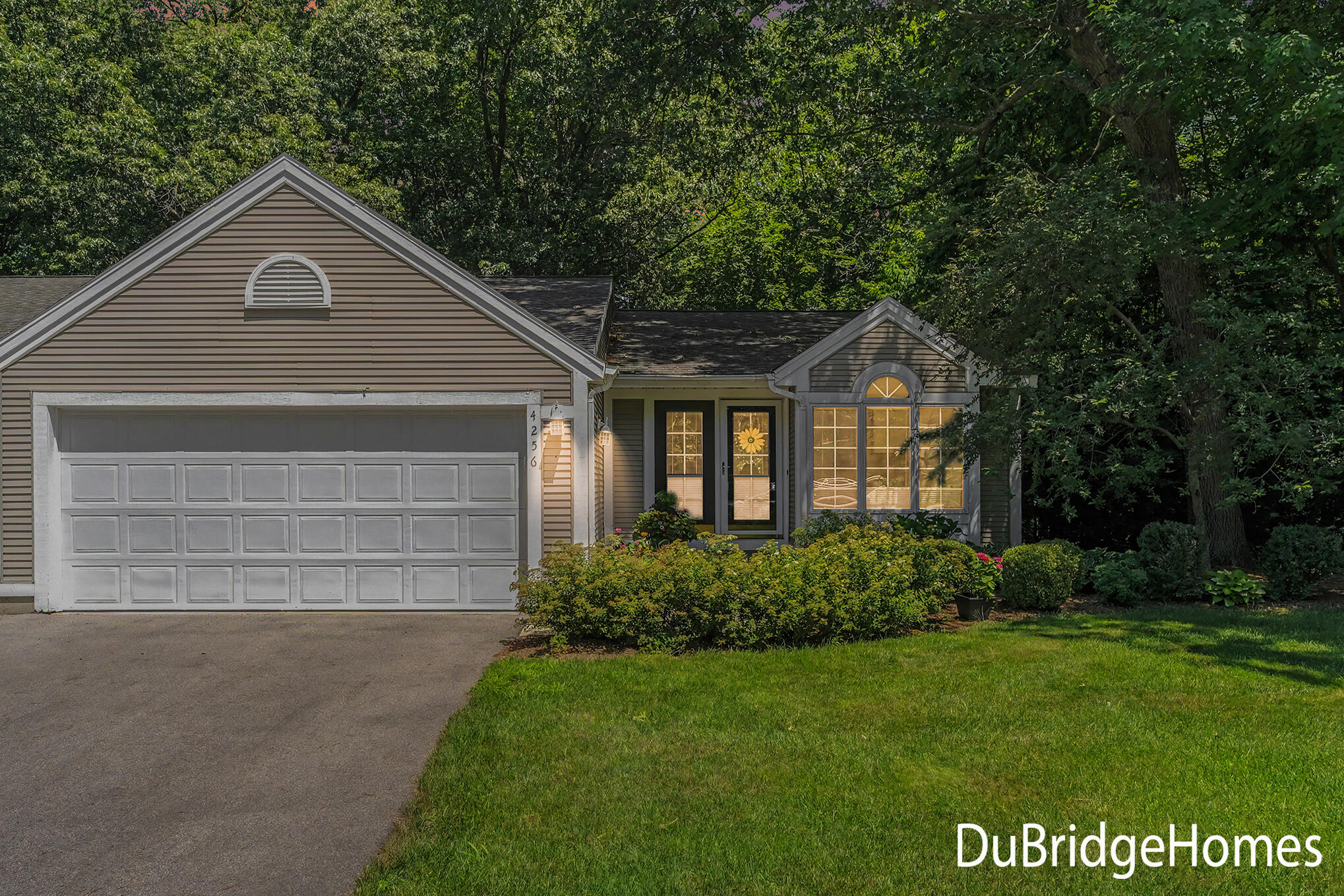 4256 Valley Hollow Drive NE Grand Rapids MI 49525