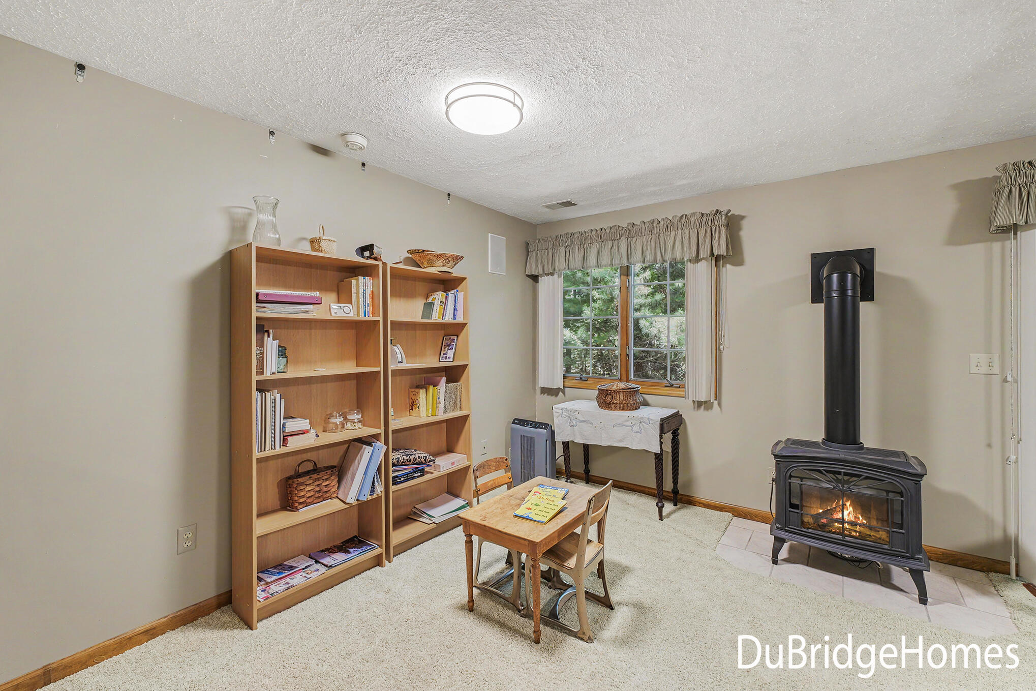 4256 Valley Hollow Drive NE Grand Rapids MI 49525