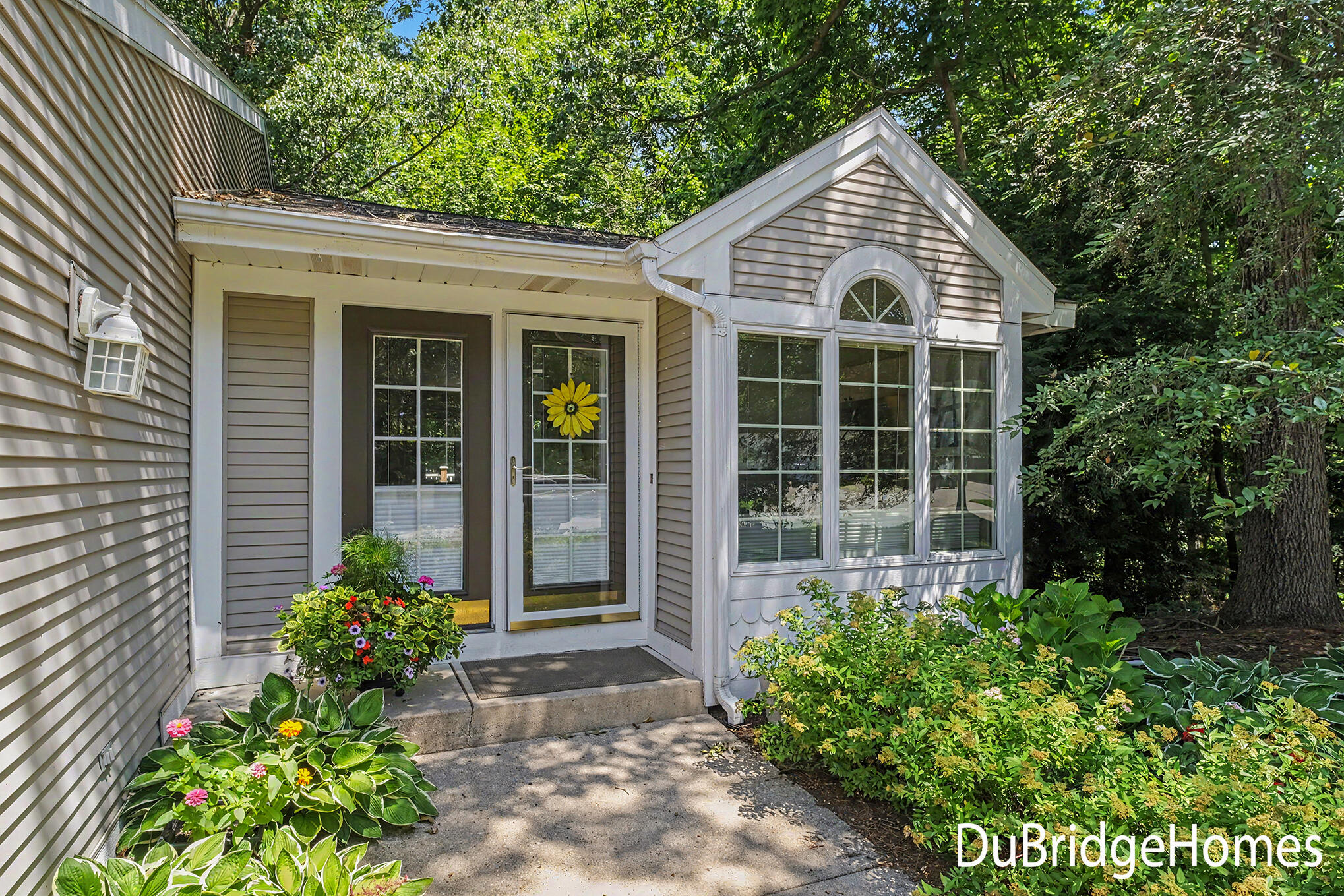 4256 Valley Hollow Drive NE Grand Rapids MI 49525