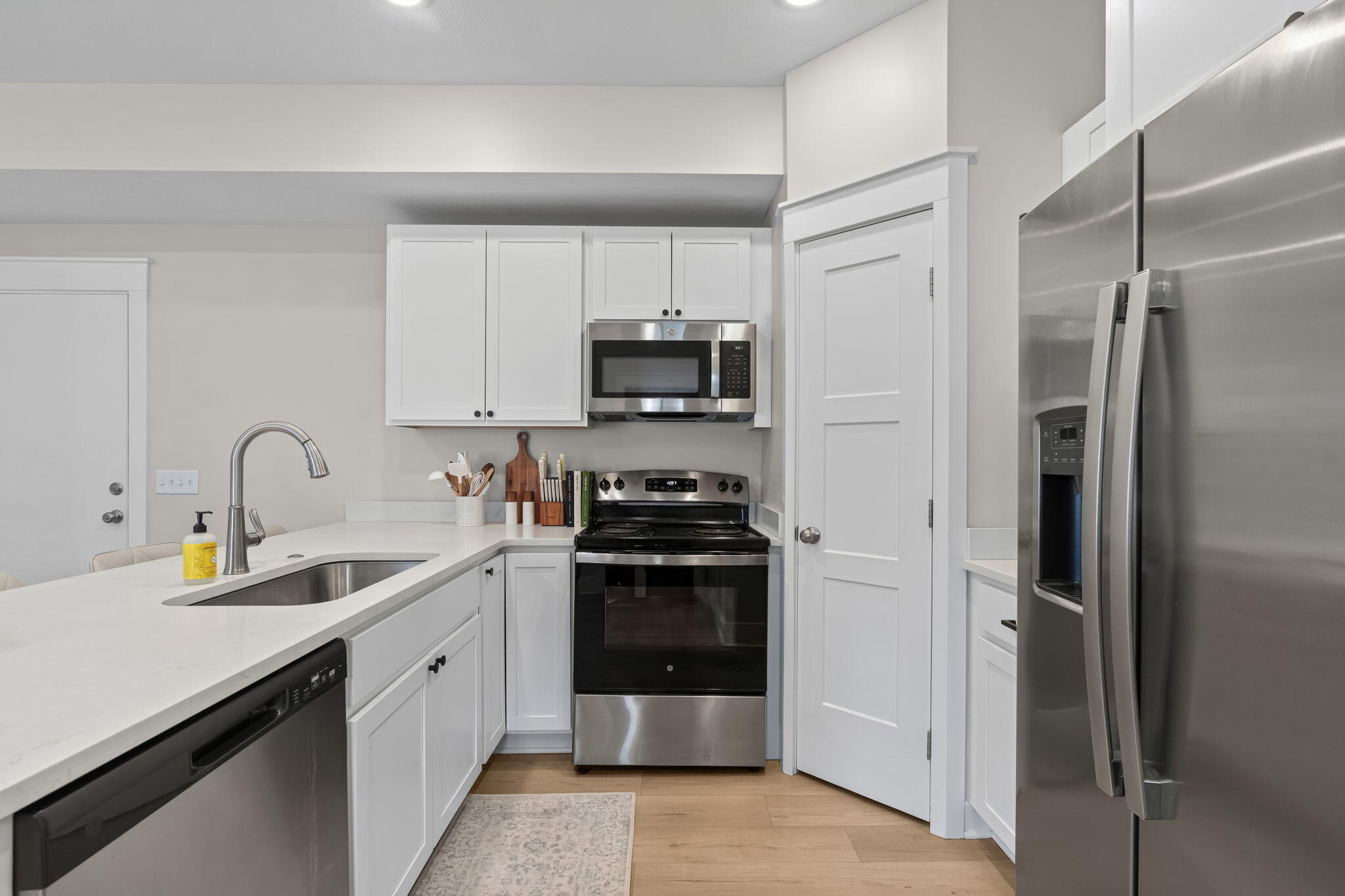 2104 Sherwood Avenue Holland MI 49423