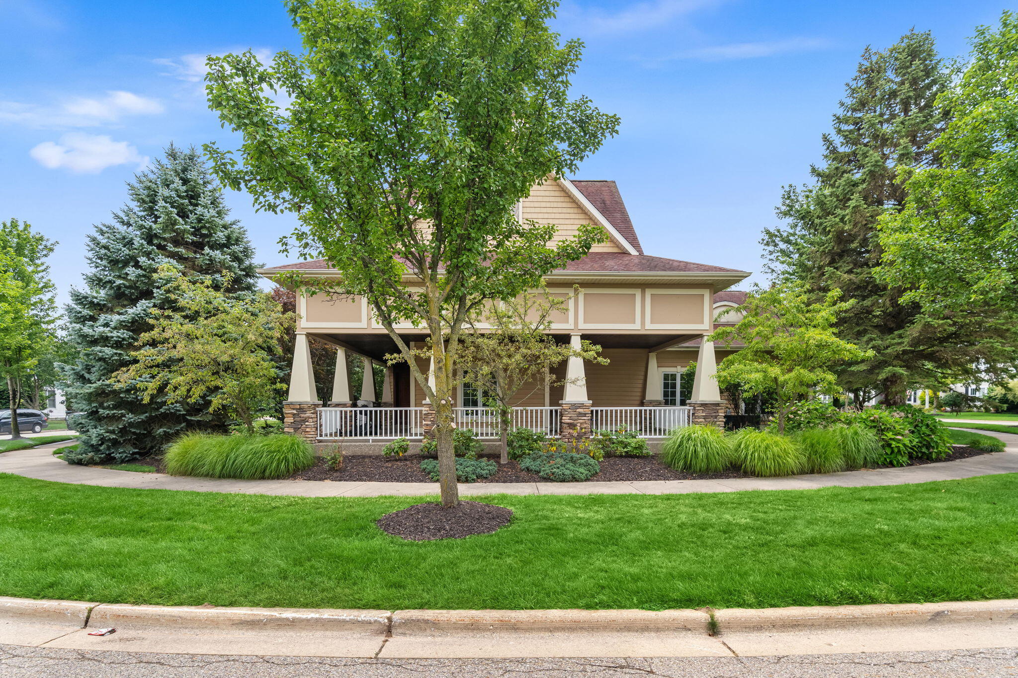 2104 Sherwood Avenue Holland MI 49423