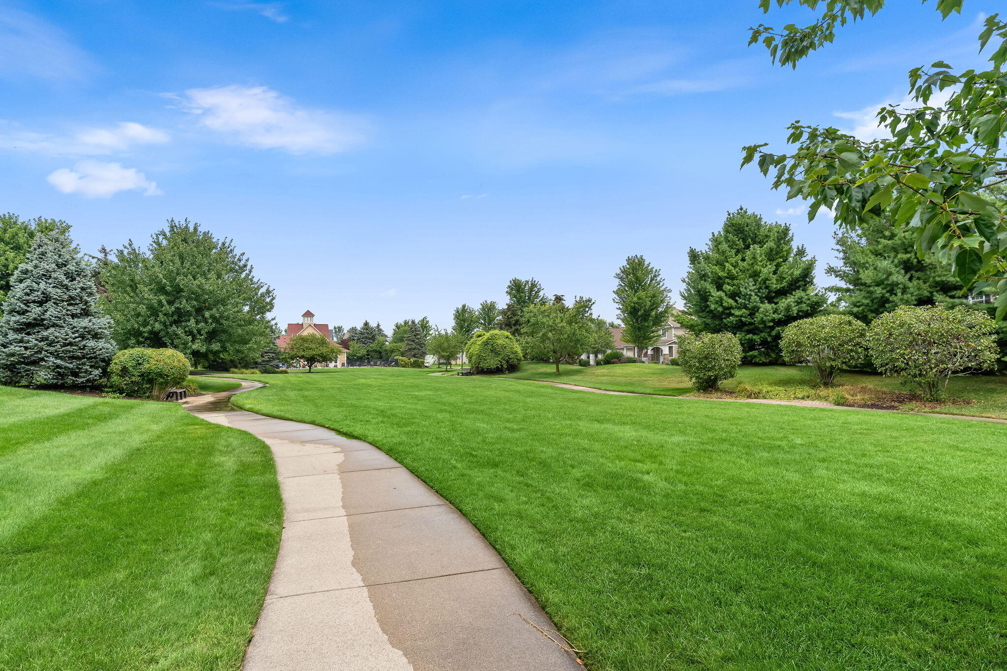 2104 Sherwood Avenue Holland MI 49423