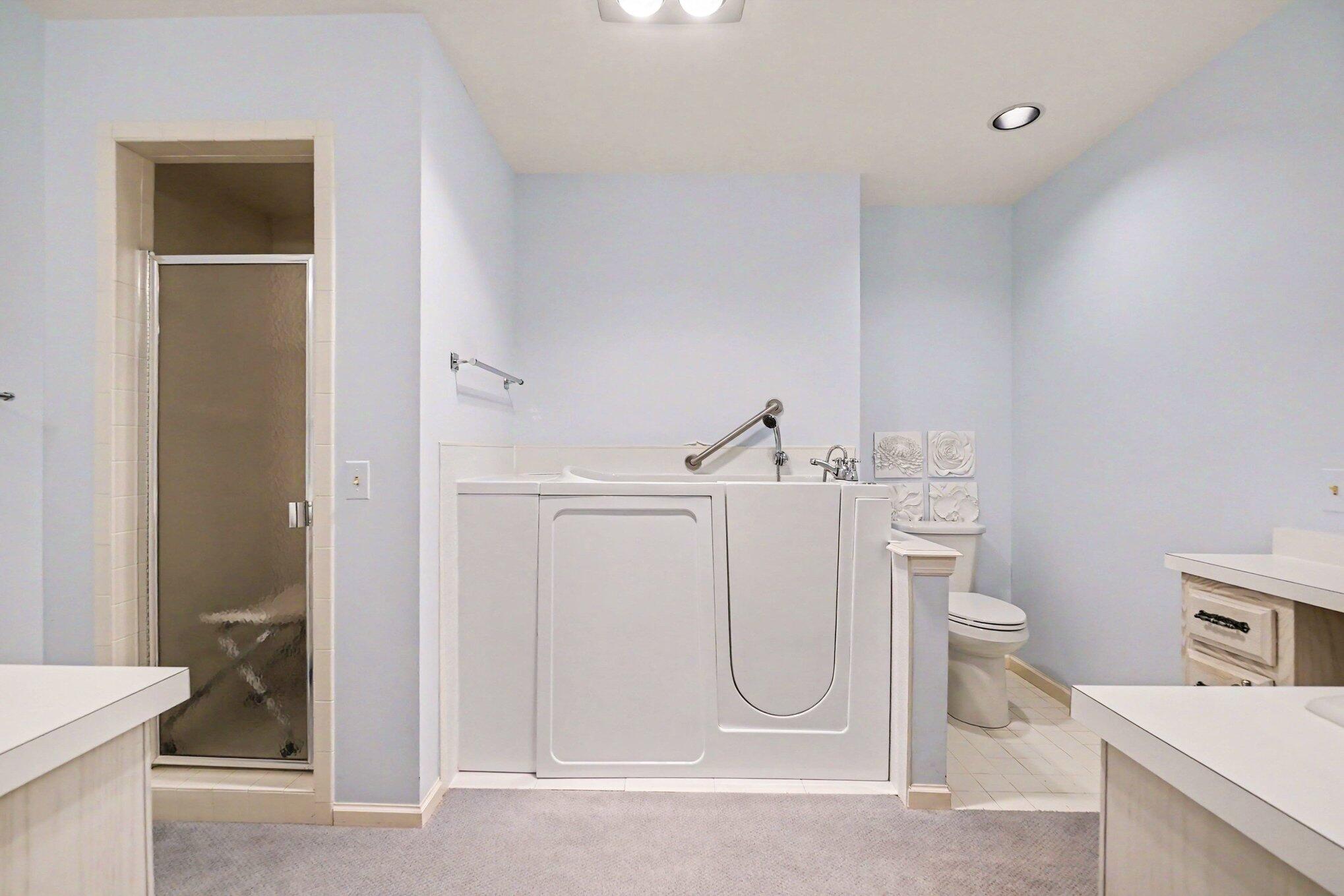 640 Cascade Hills Ridge SE Grand Rapids MI 49546