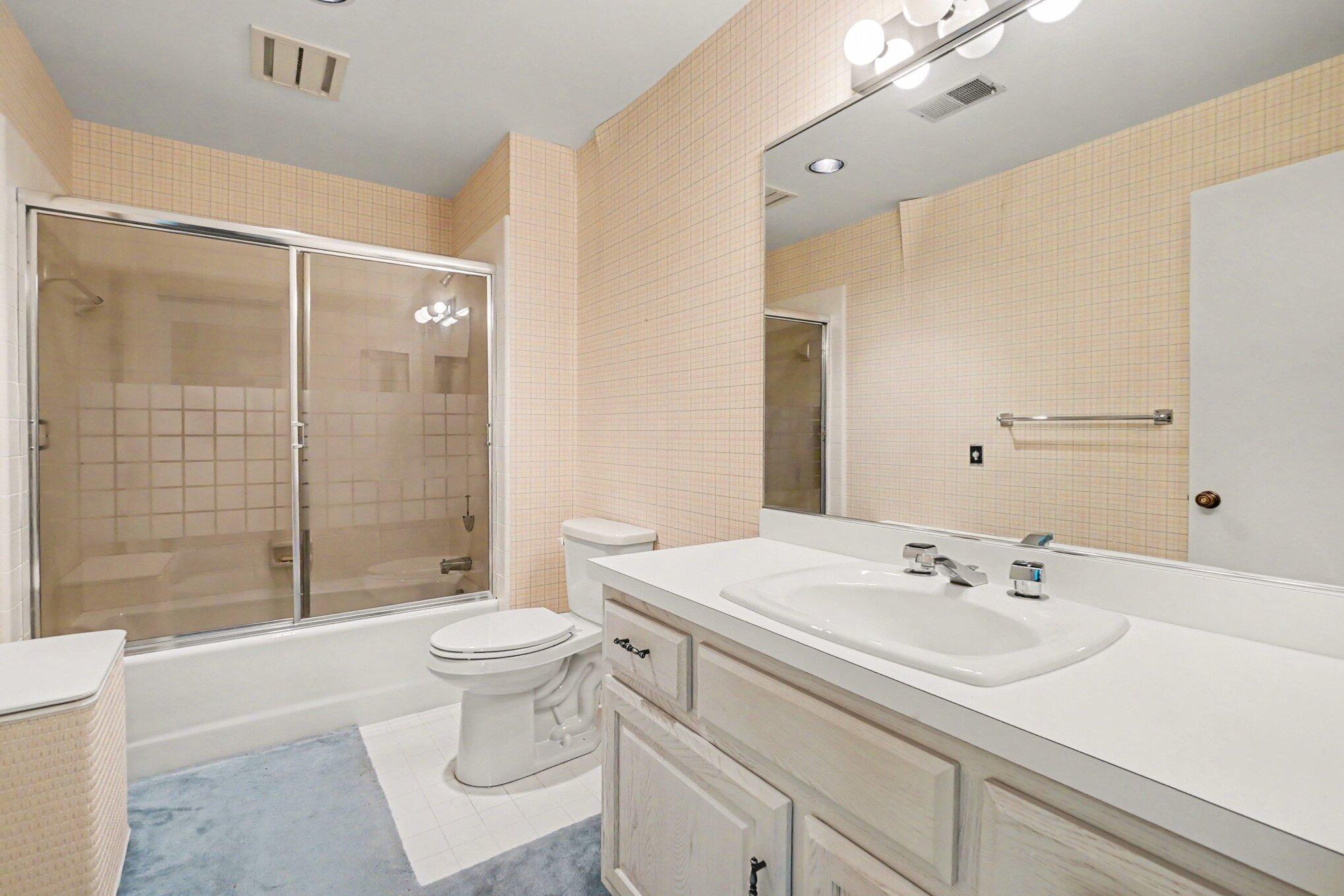 640 Cascade Hills Ridge SE Grand Rapids MI 49546