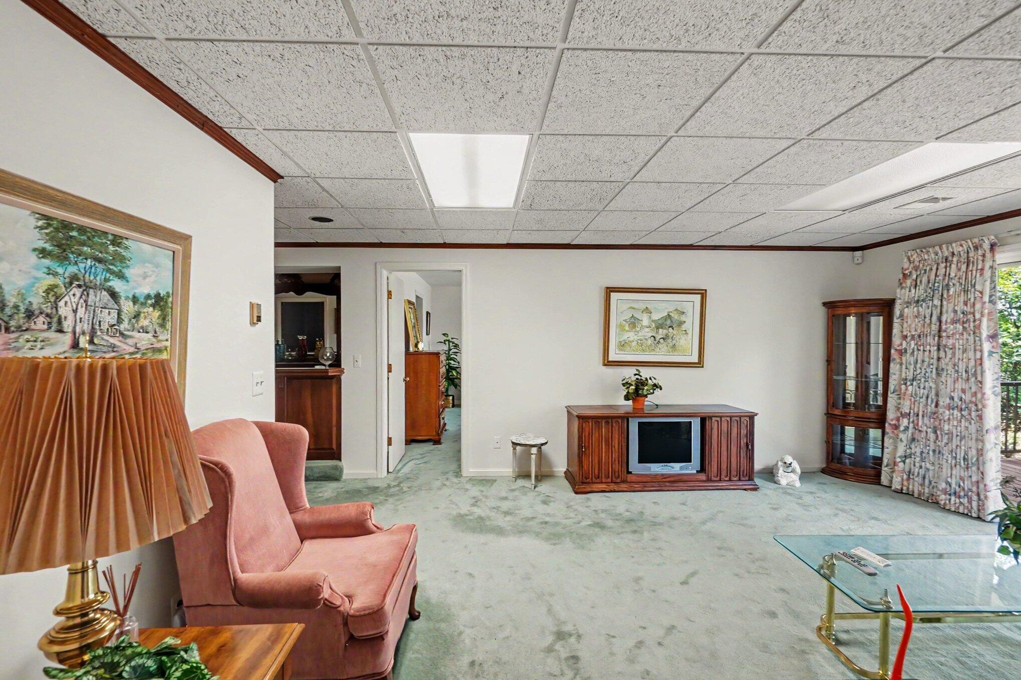 640 Cascade Hills Ridge SE Grand Rapids MI 49546