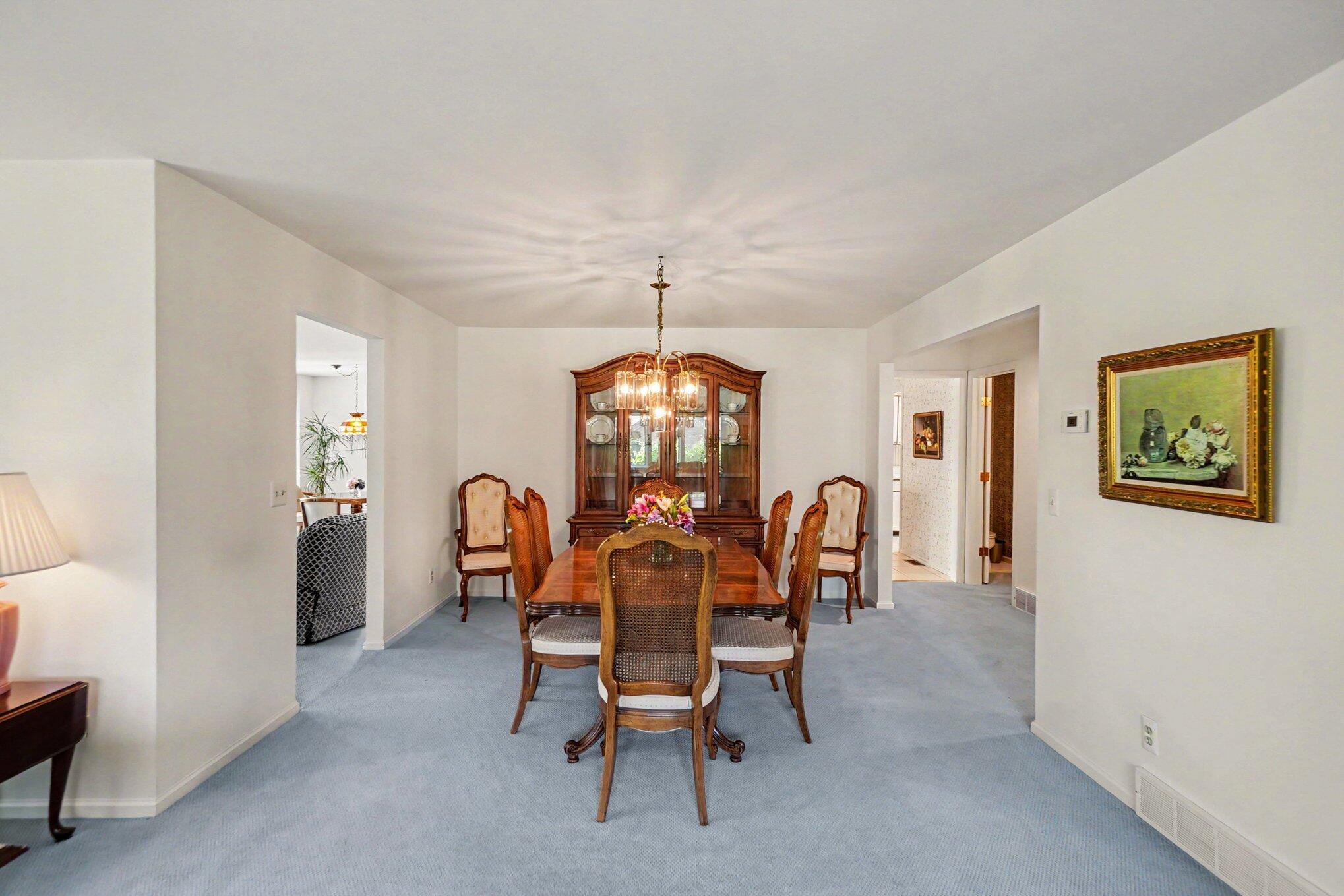 640 Cascade Hills Ridge SE Grand Rapids MI 49546