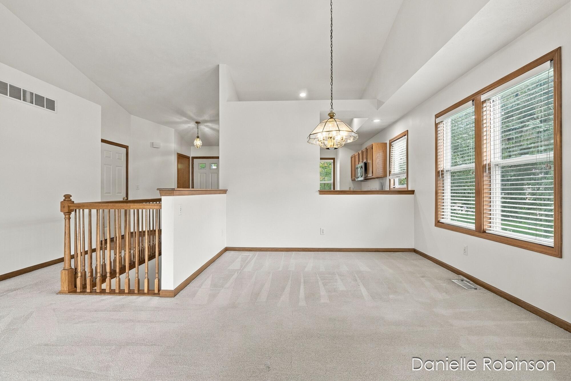 54 Aspen Lane NE Grand Rapids MI 49546