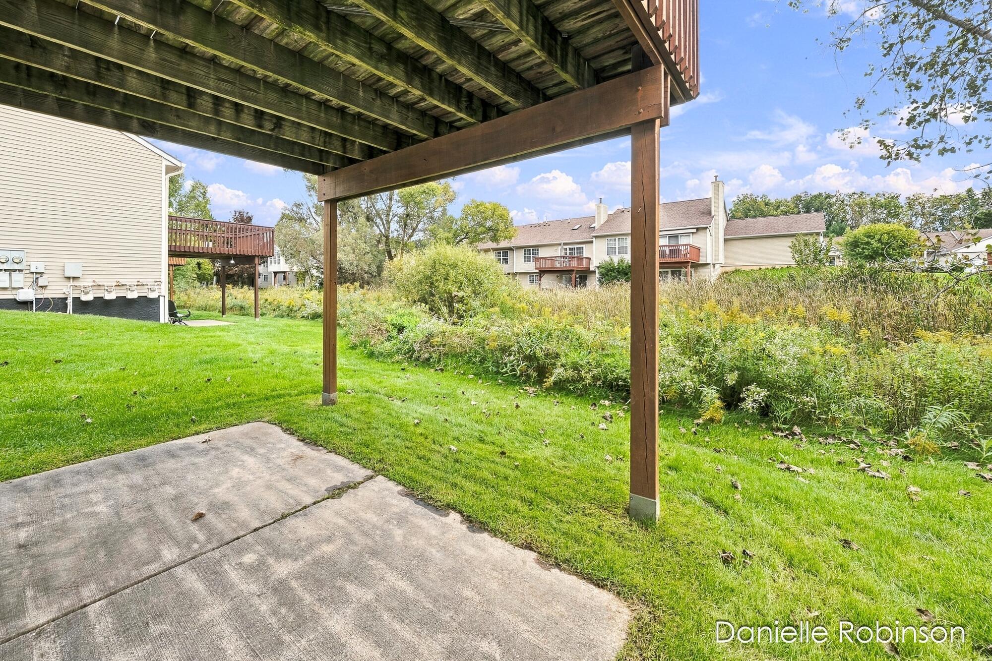 54 Aspen Lane NE Grand Rapids MI 49546