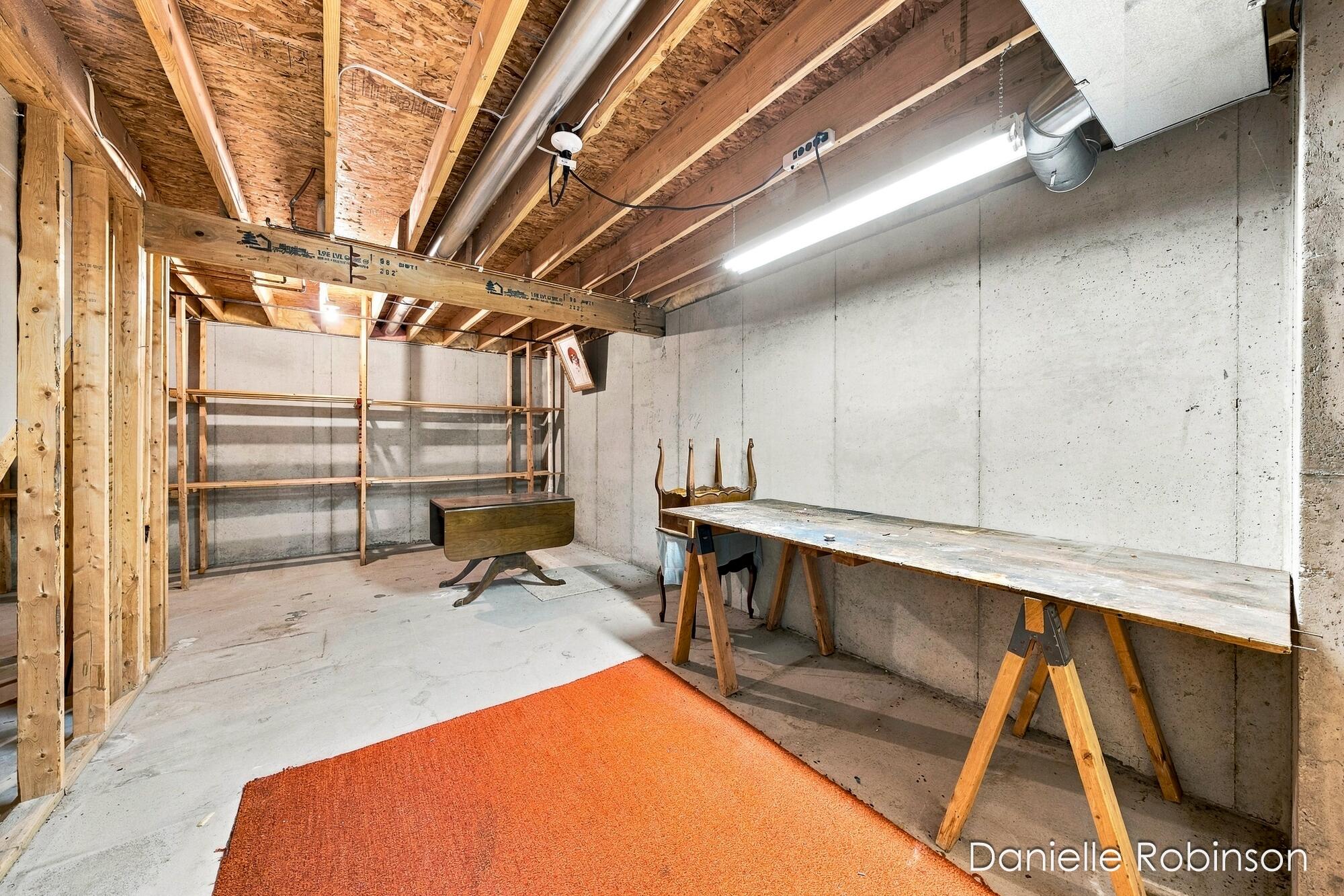 54 Aspen Lane NE Grand Rapids MI 49546