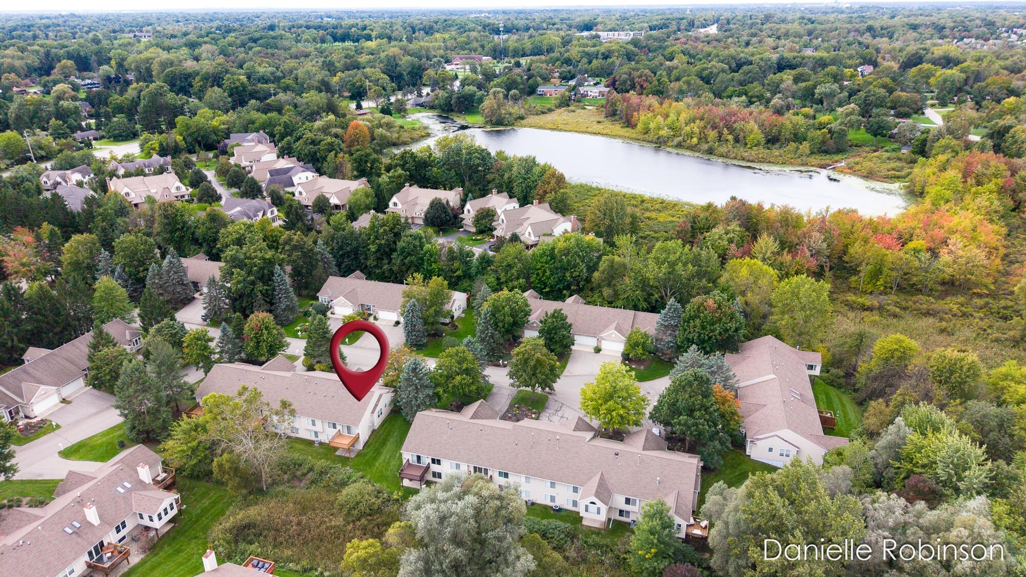 54 Aspen Lane NE Grand Rapids MI 49546