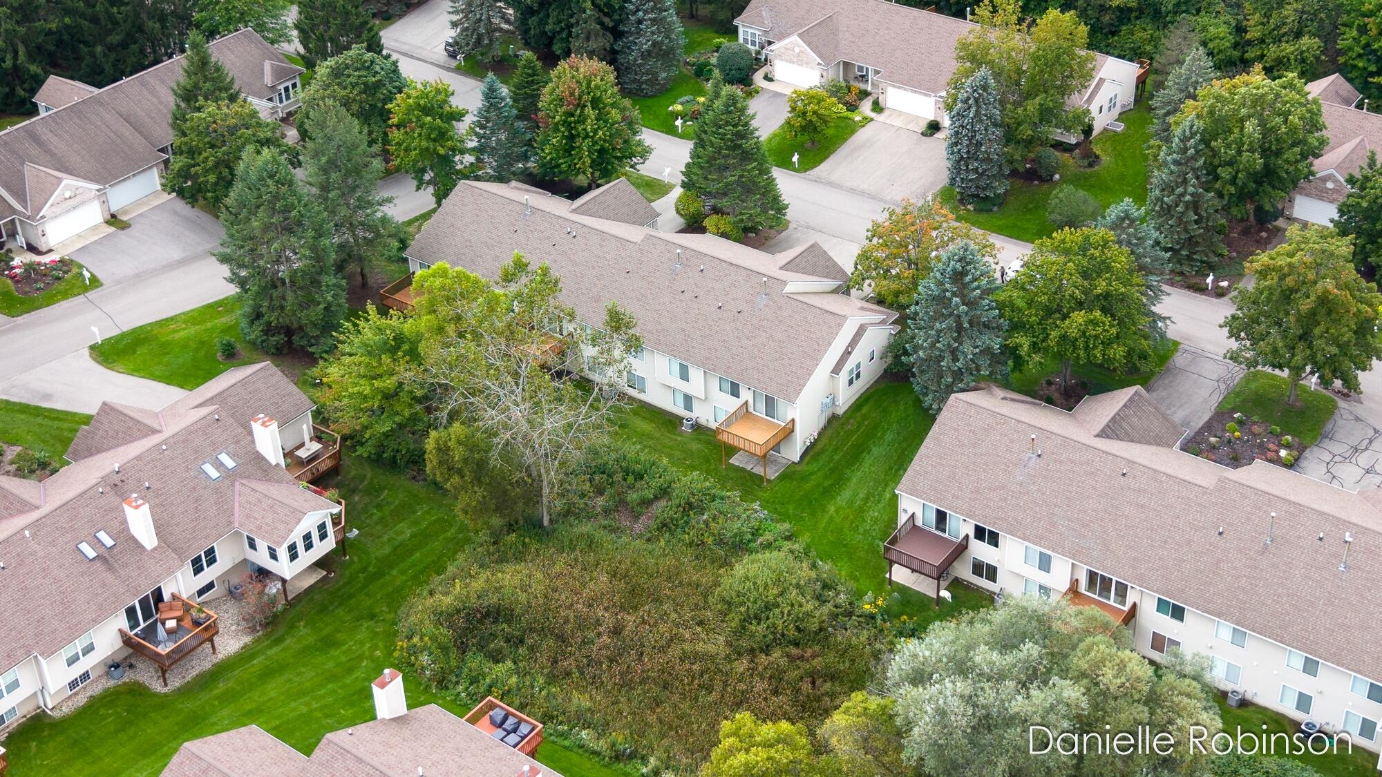 54 Aspen Lane NE Grand Rapids MI 49546