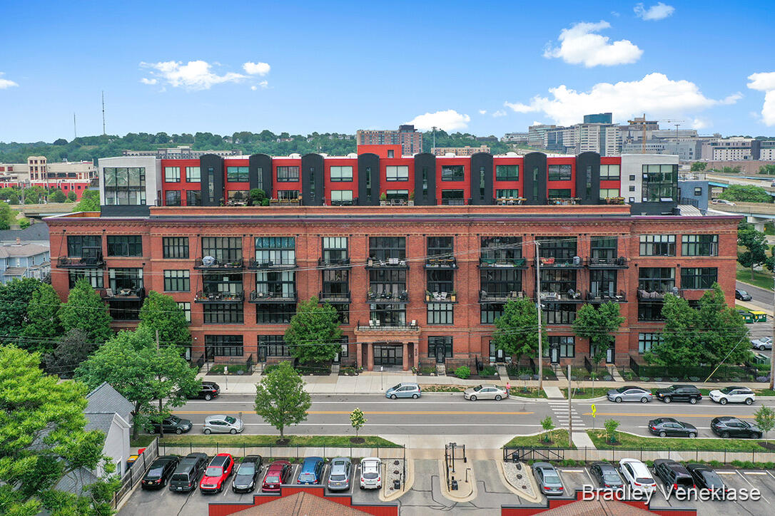 600 Broadway Avenue NW Grand Rapids MI 49504