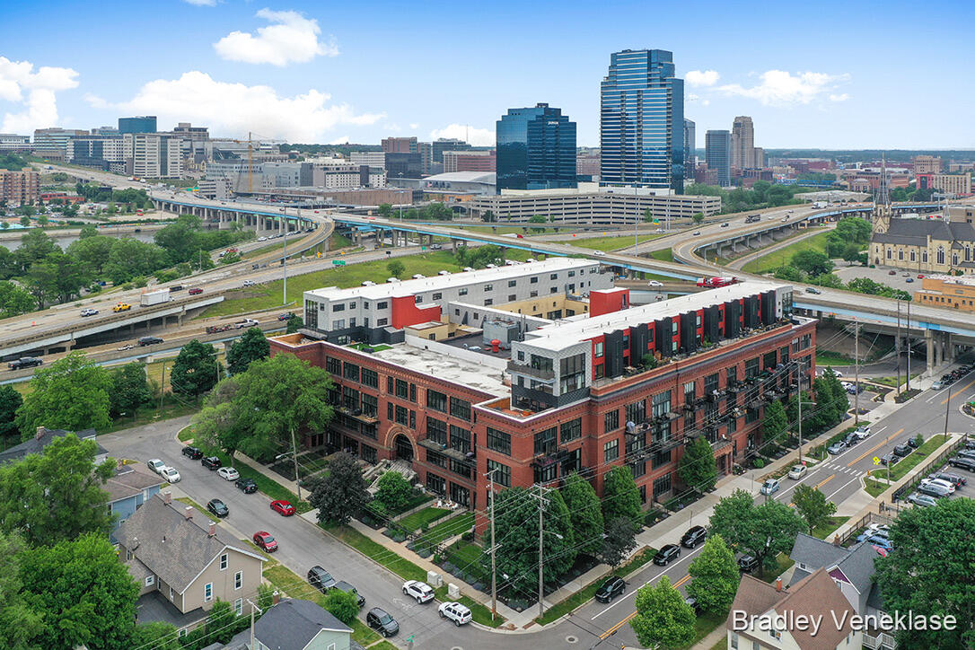 600 Broadway Avenue NW Grand Rapids MI 49504