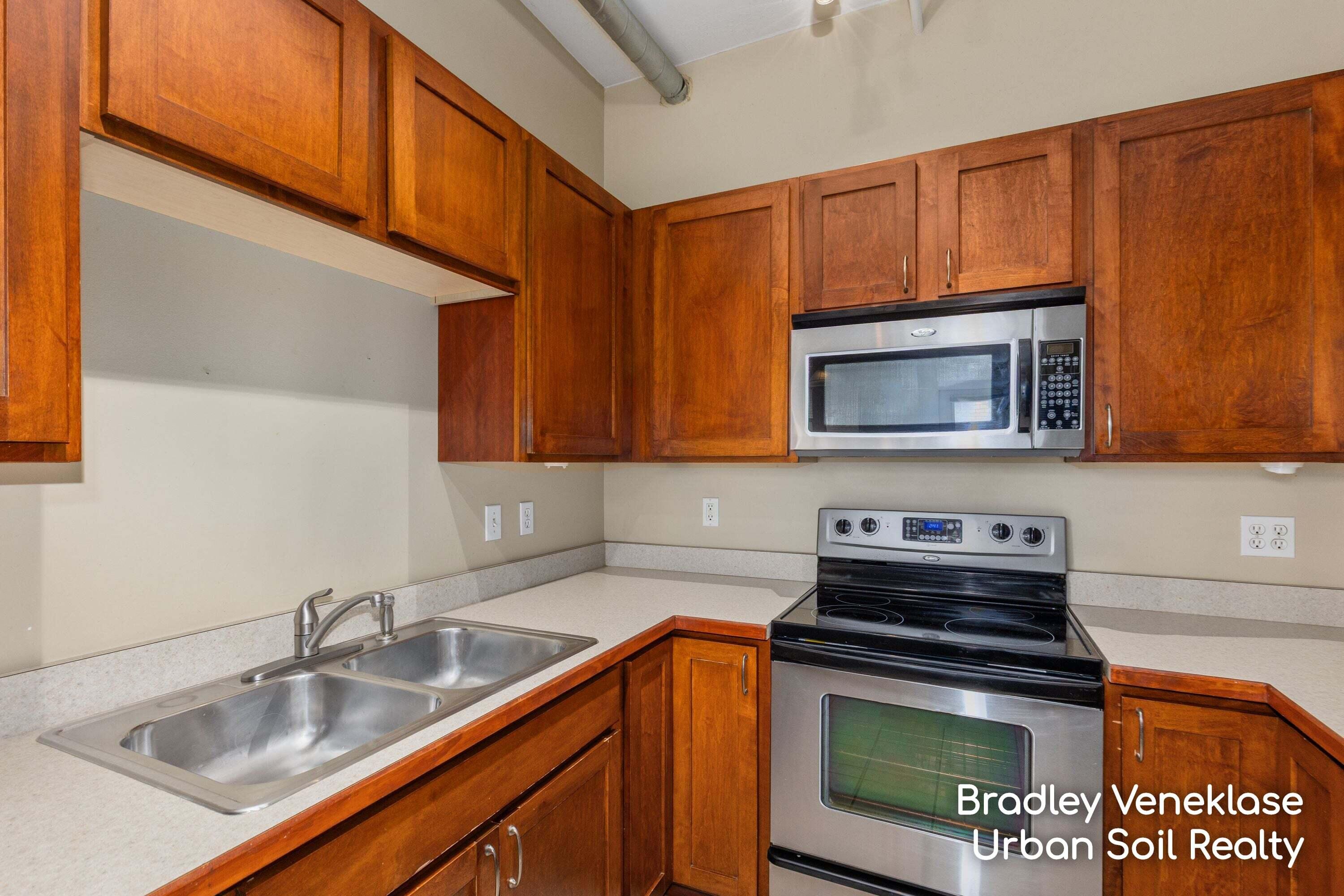 600 Broadway Avenue NW Grand Rapids MI 49504