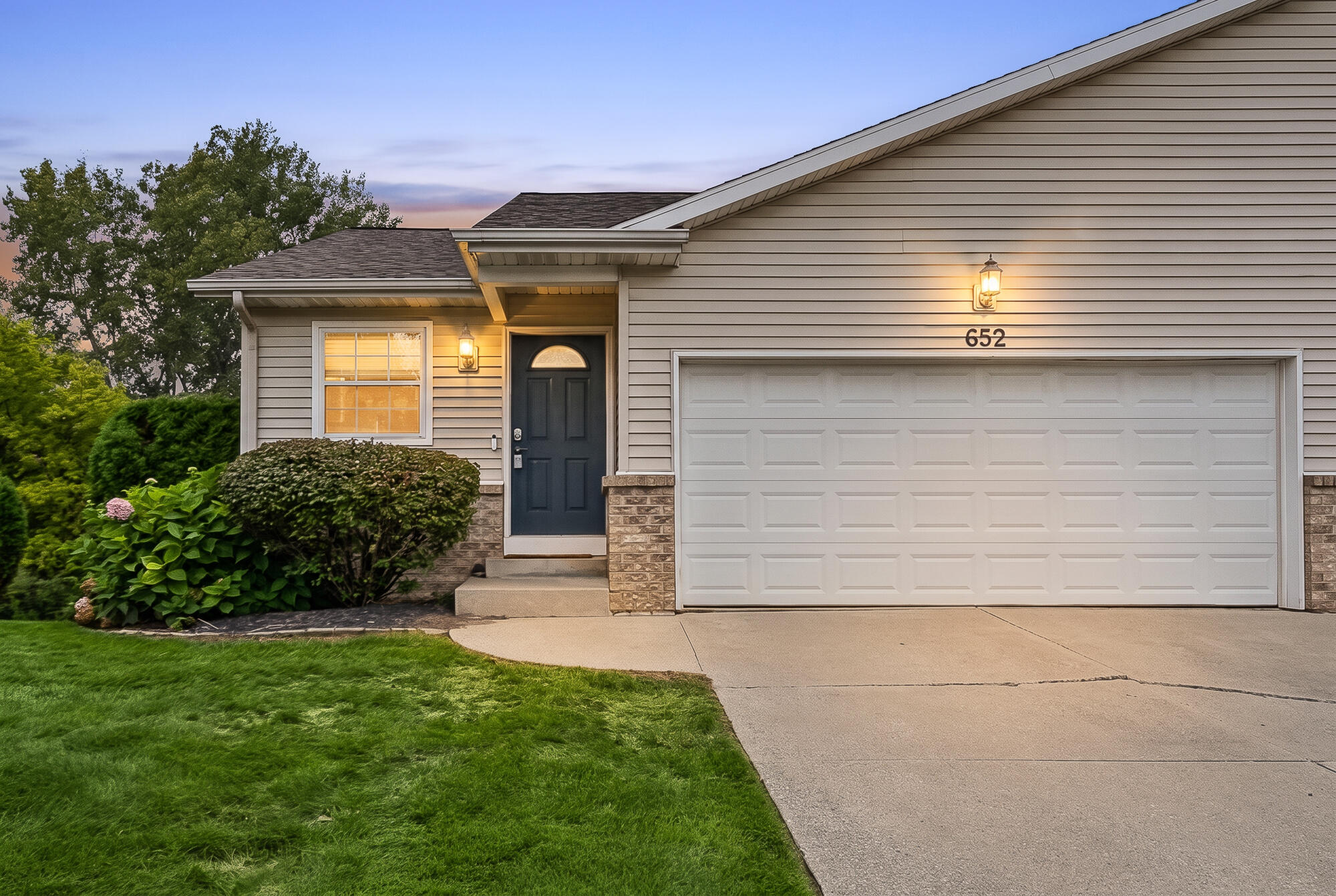 652 Wilshire Court Holland MI 49423