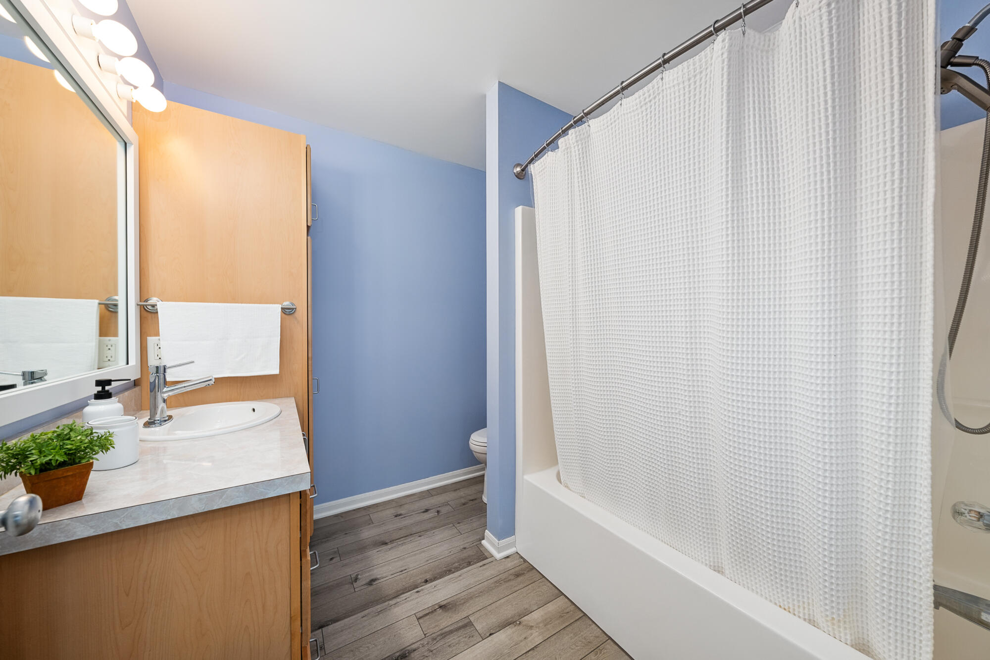 652 Wilshire Court Holland MI 49423