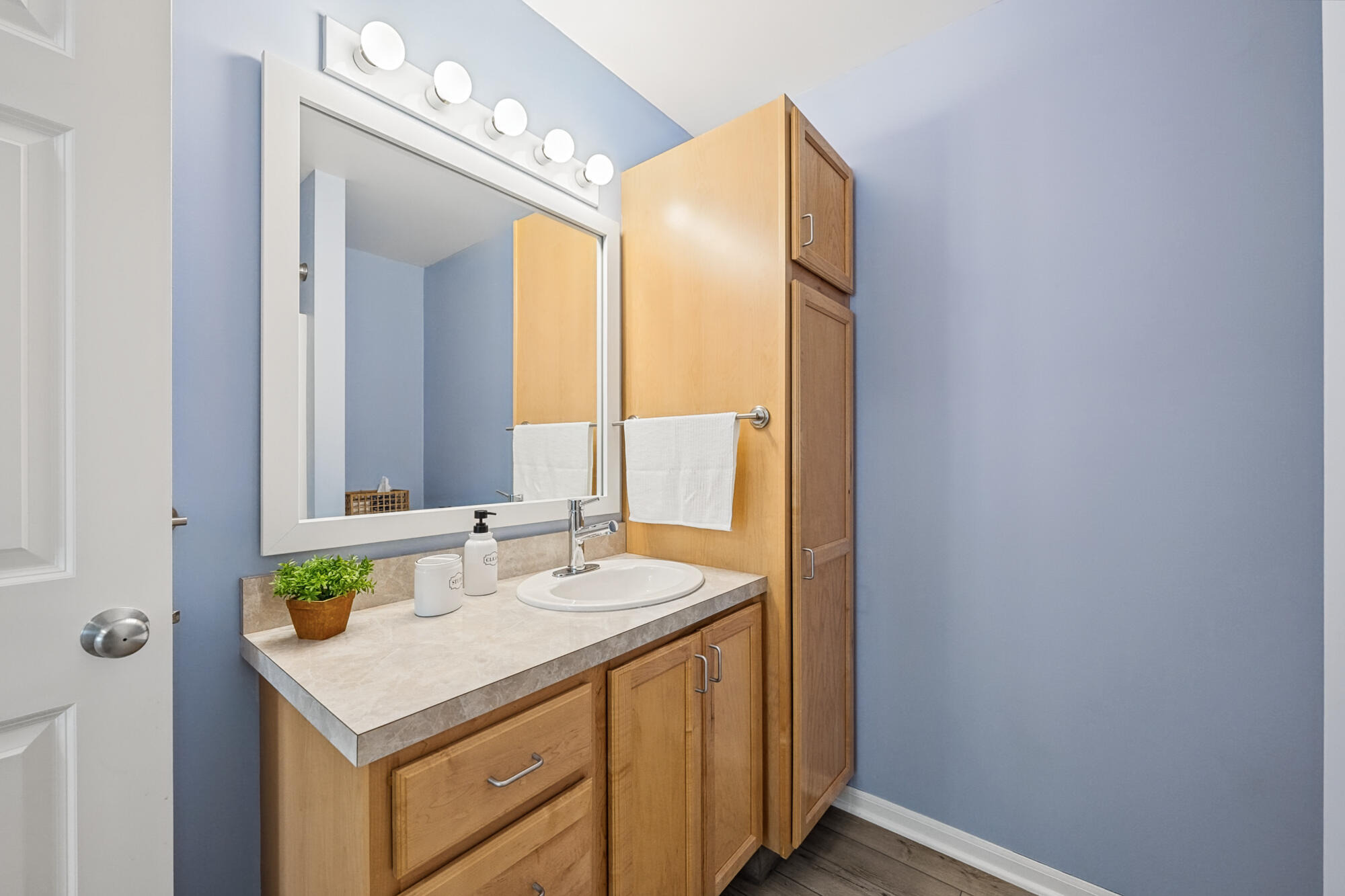 652 Wilshire Court Holland MI 49423