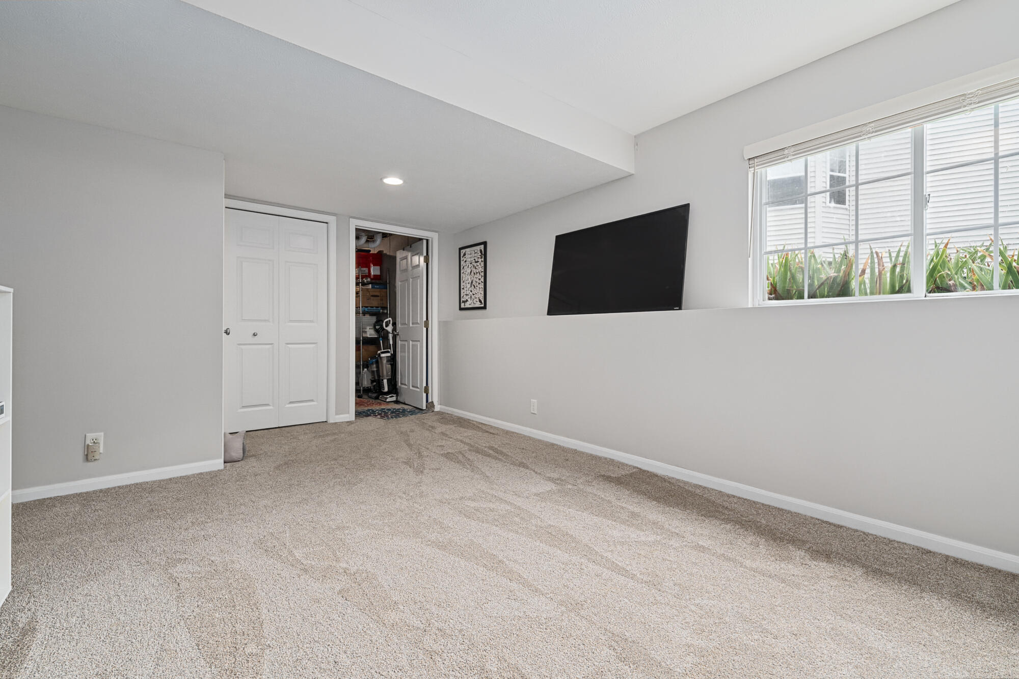 652 Wilshire Court Holland MI 49423