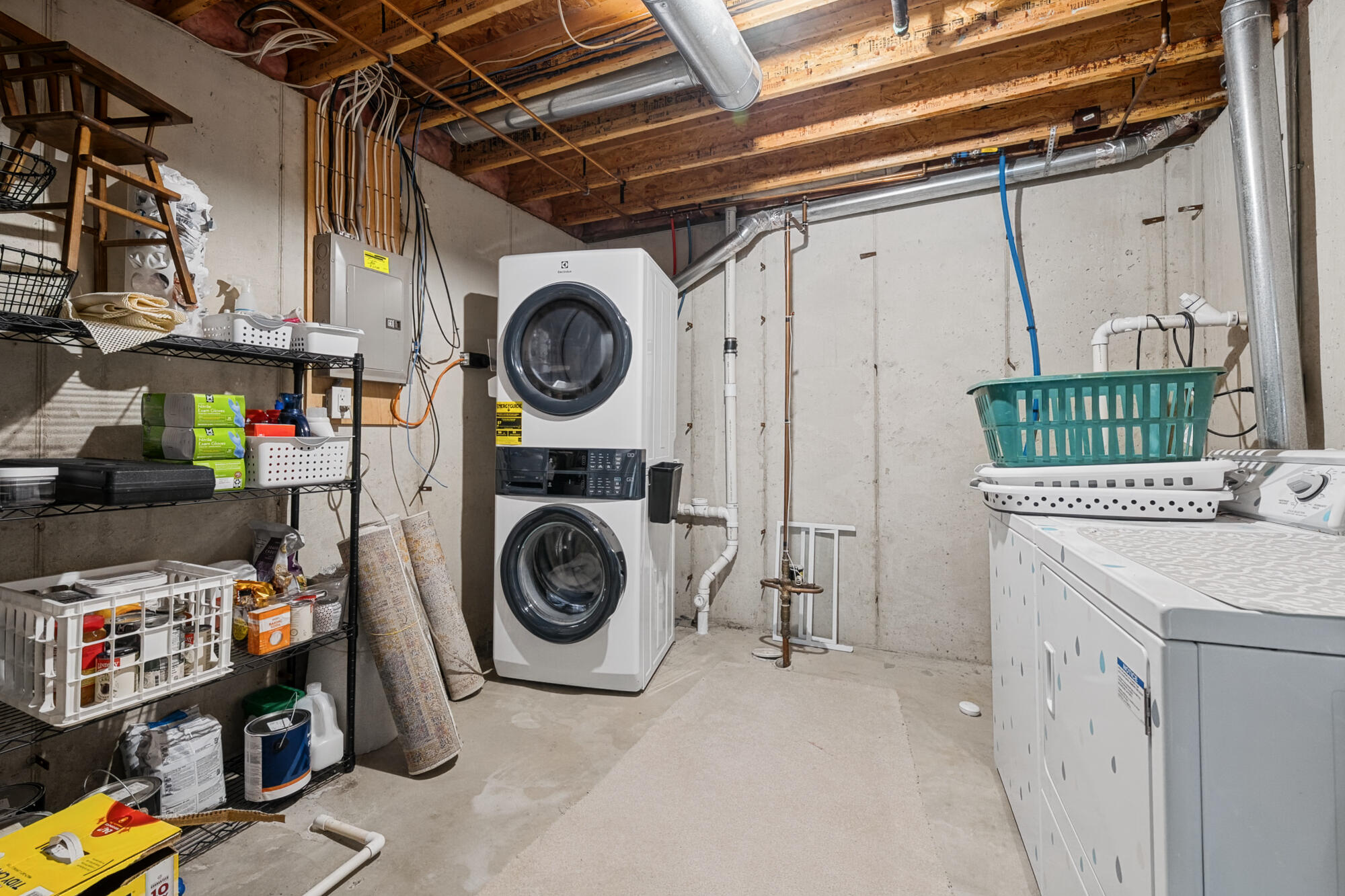 652 Wilshire Court Holland MI 49423