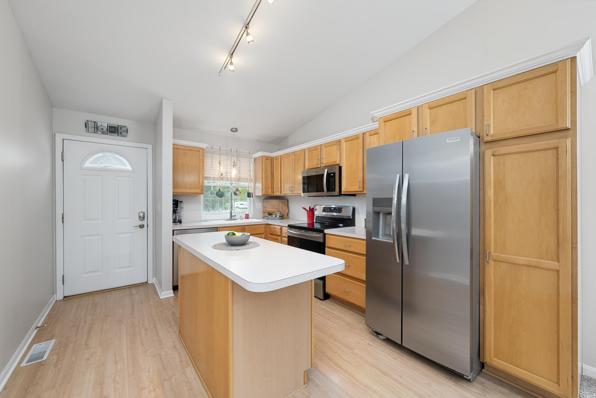 652 Wilshire Court Holland MI 49423