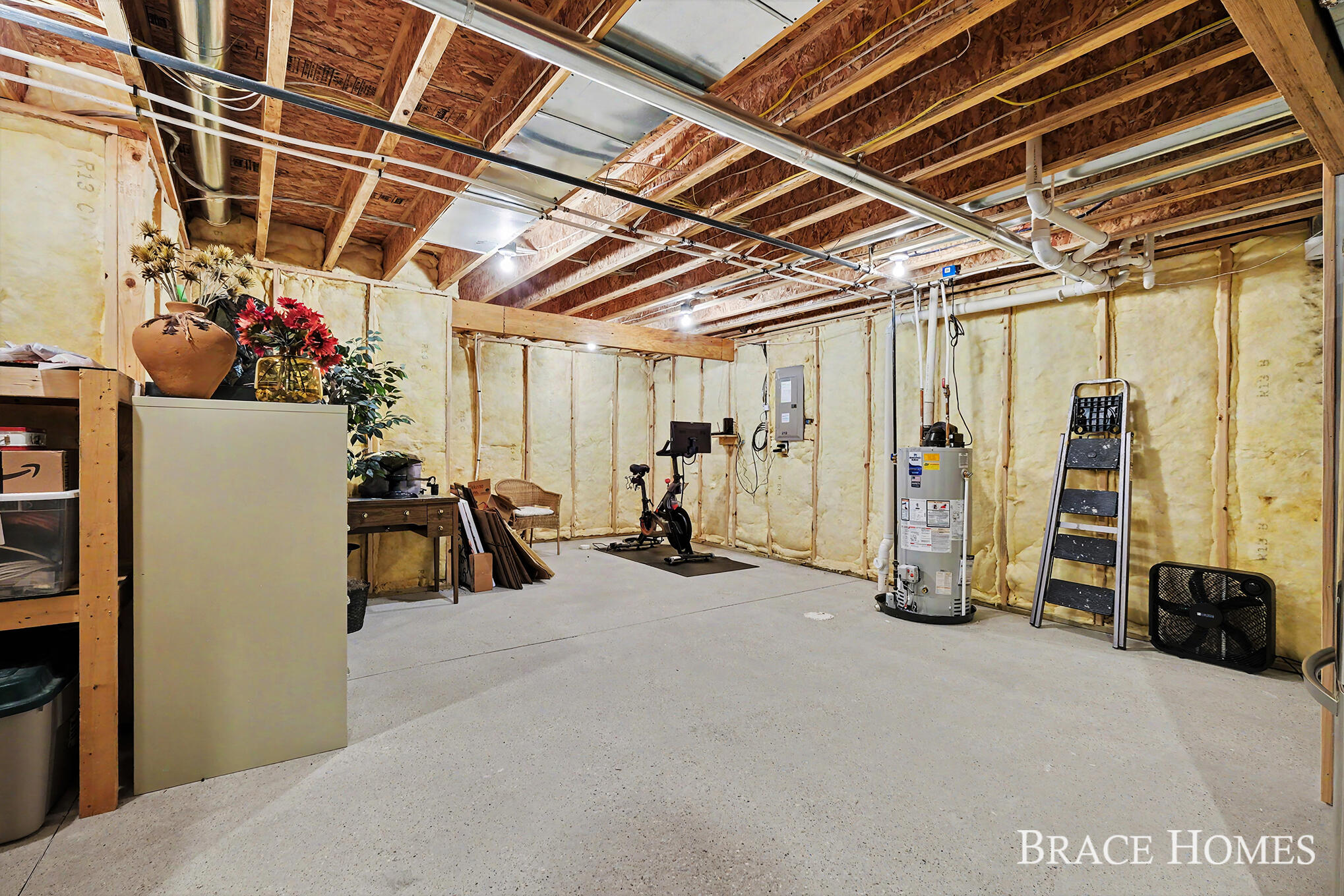 2902 Woodridge Circle NE Grand Rapids MI 49525