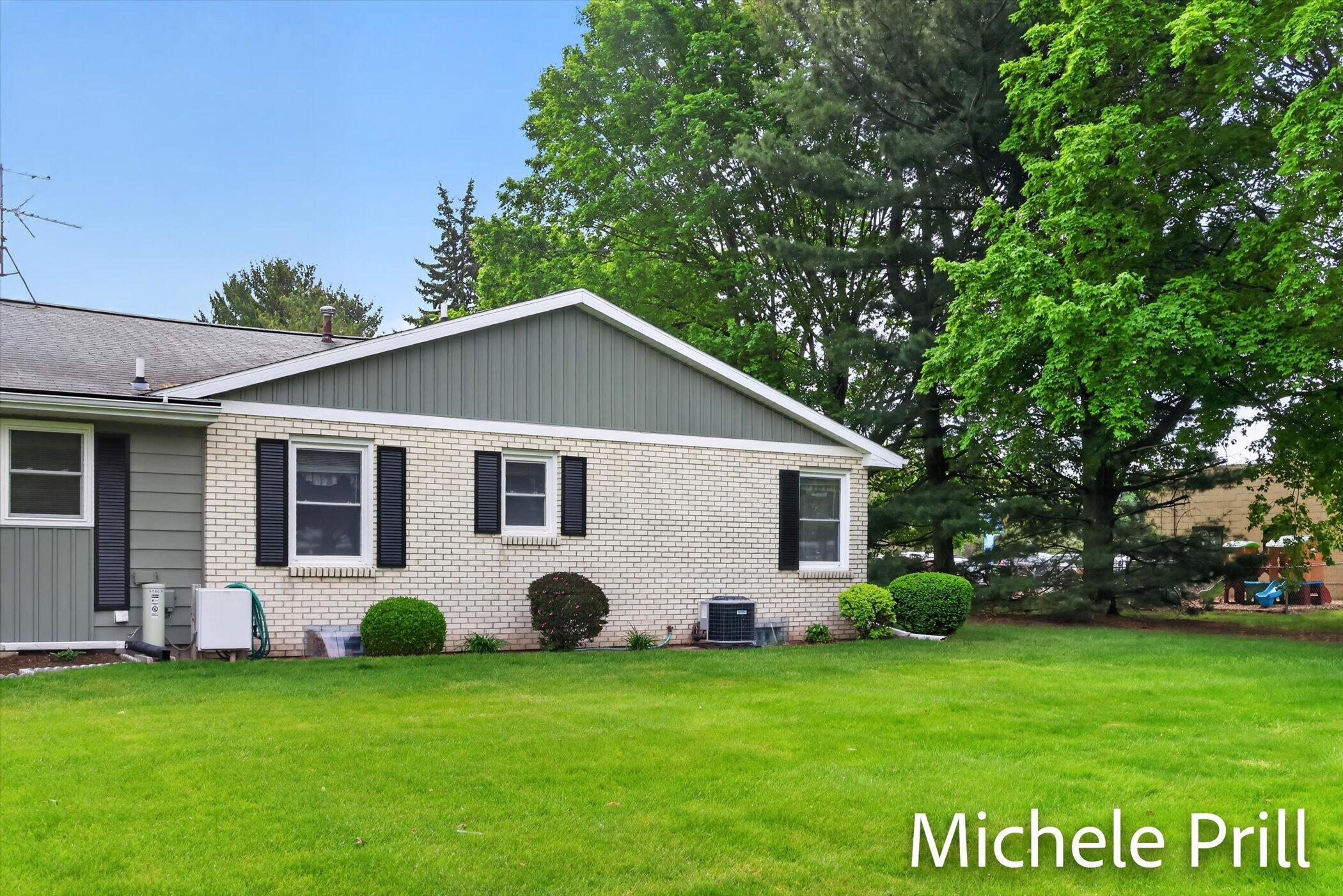 5160 Southglow Court SE Grand Rapids MI 49508