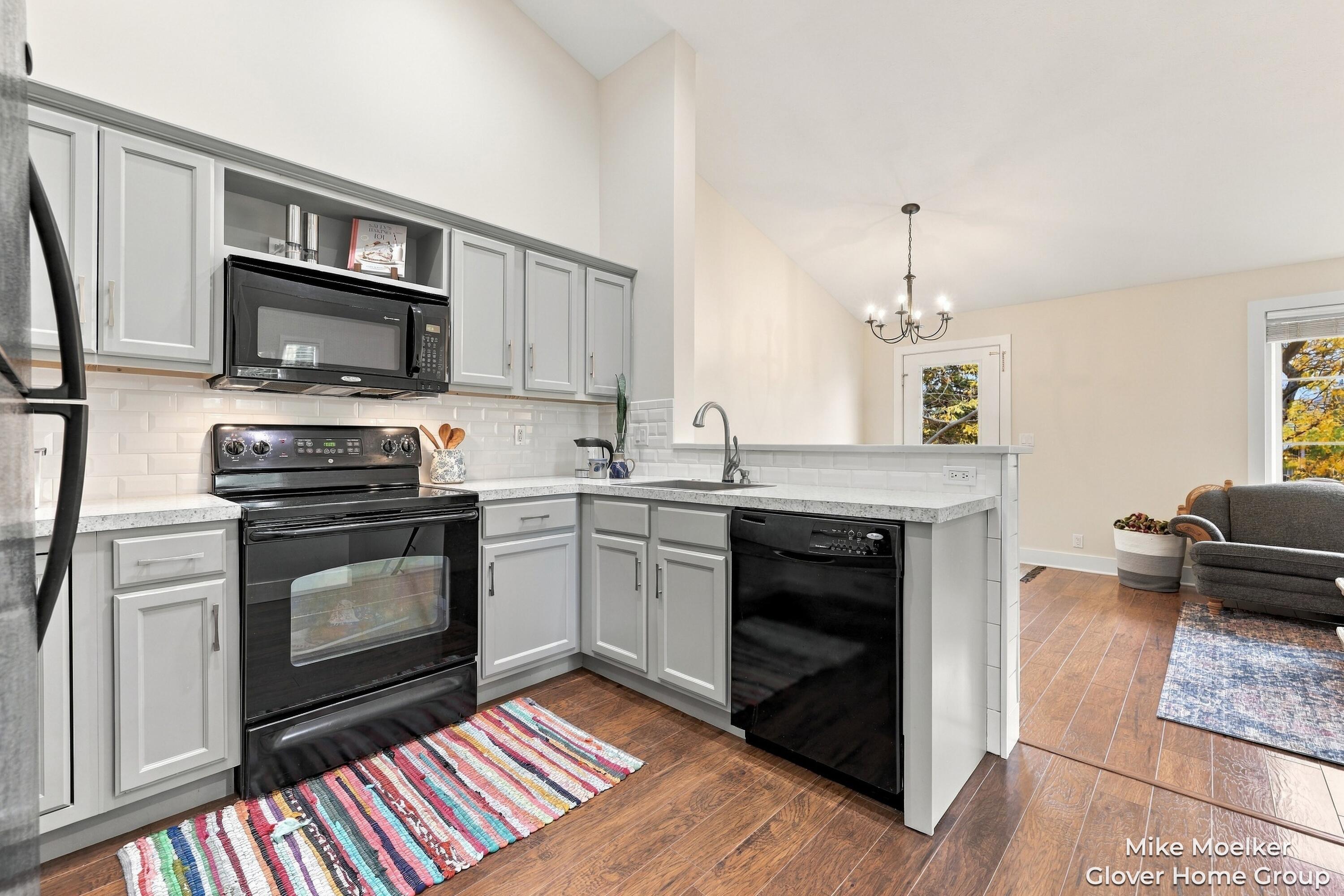 315 NW Crossing Holland MI 49423