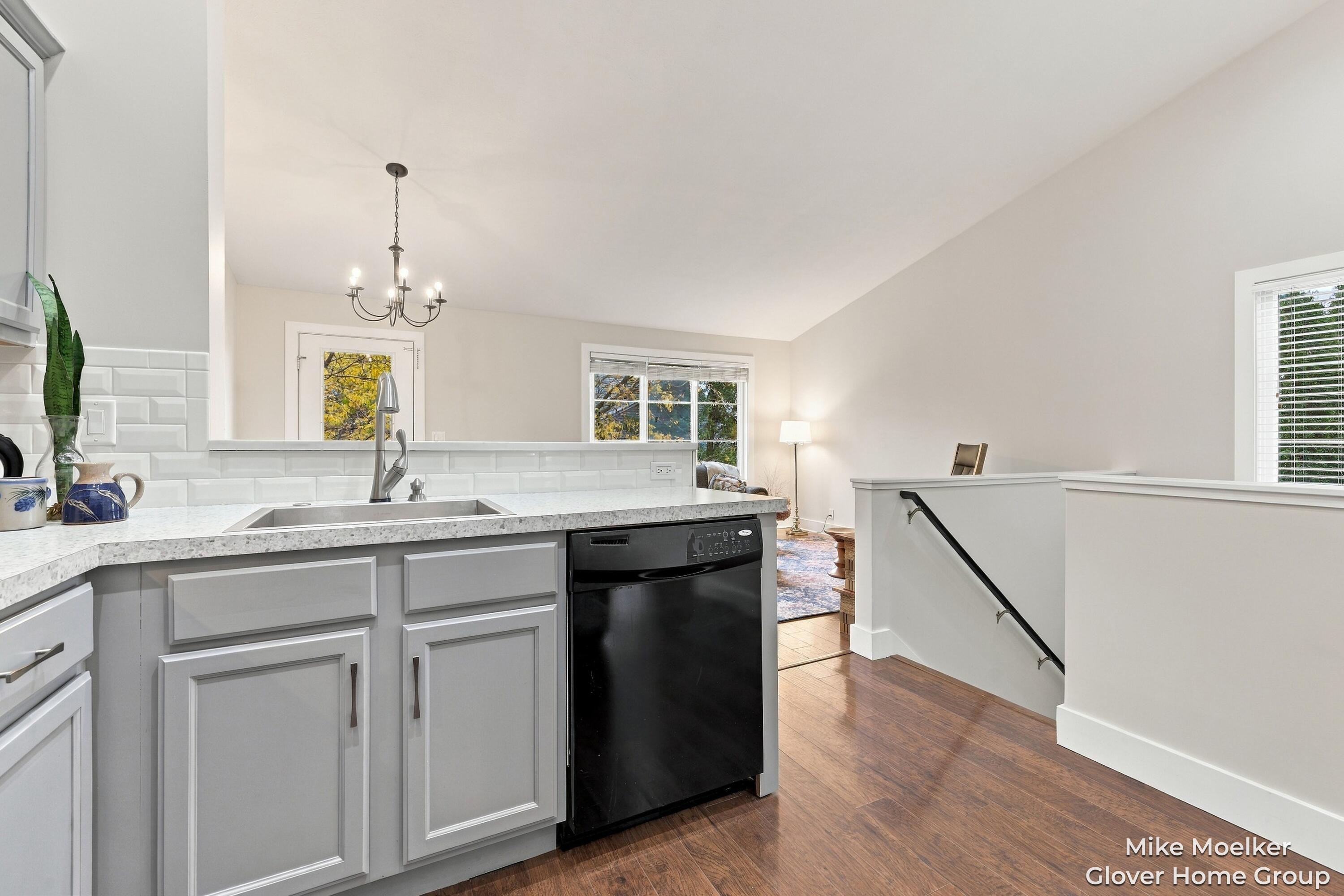 315 NW Crossing Holland MI 49423