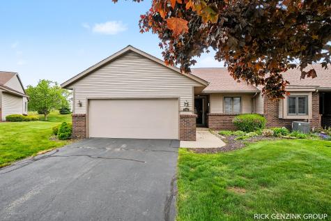 1793 Lakeview Drive Zeeland MI 49464