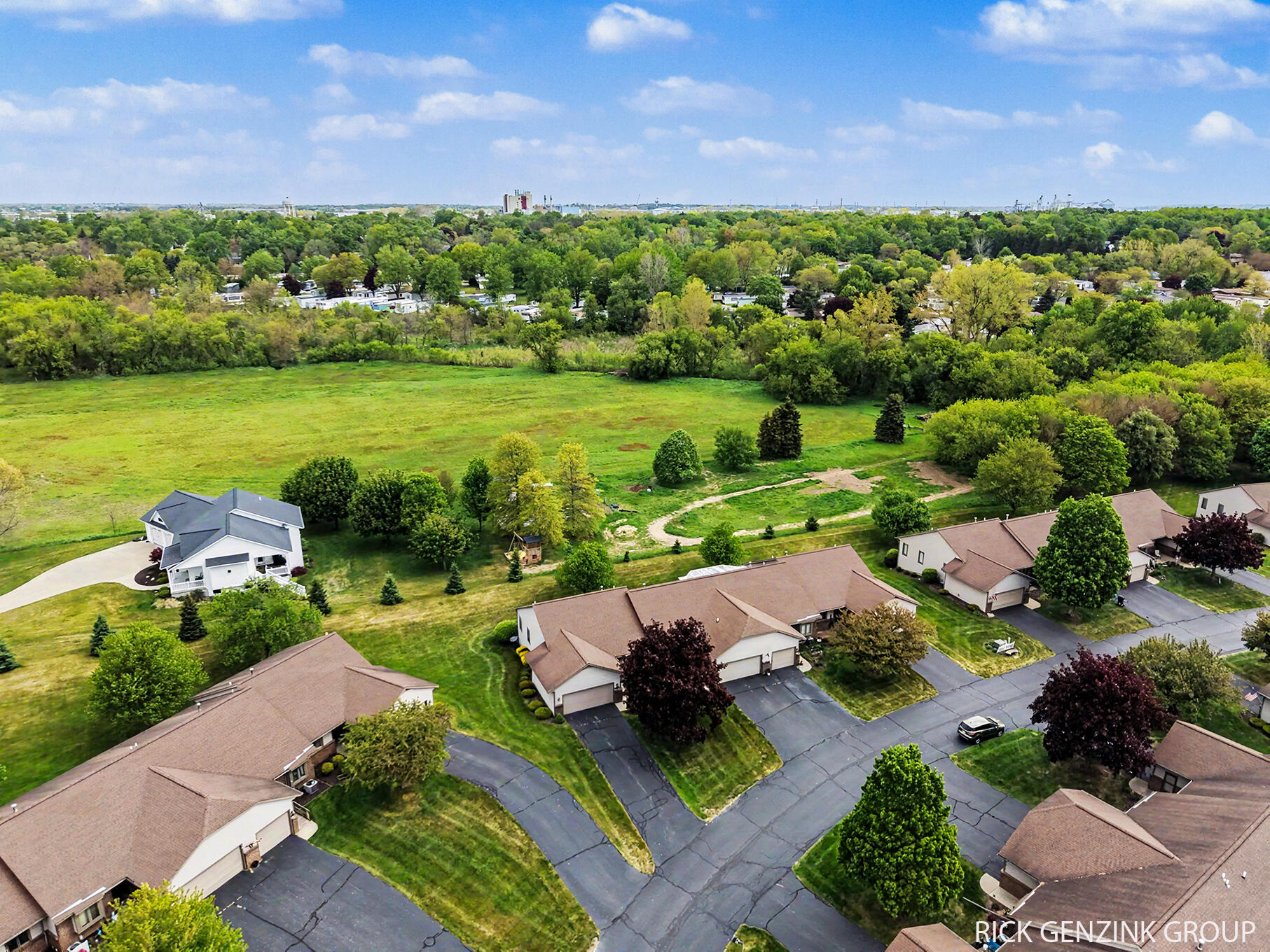 1793 Lakeview Drive Zeeland MI 49464