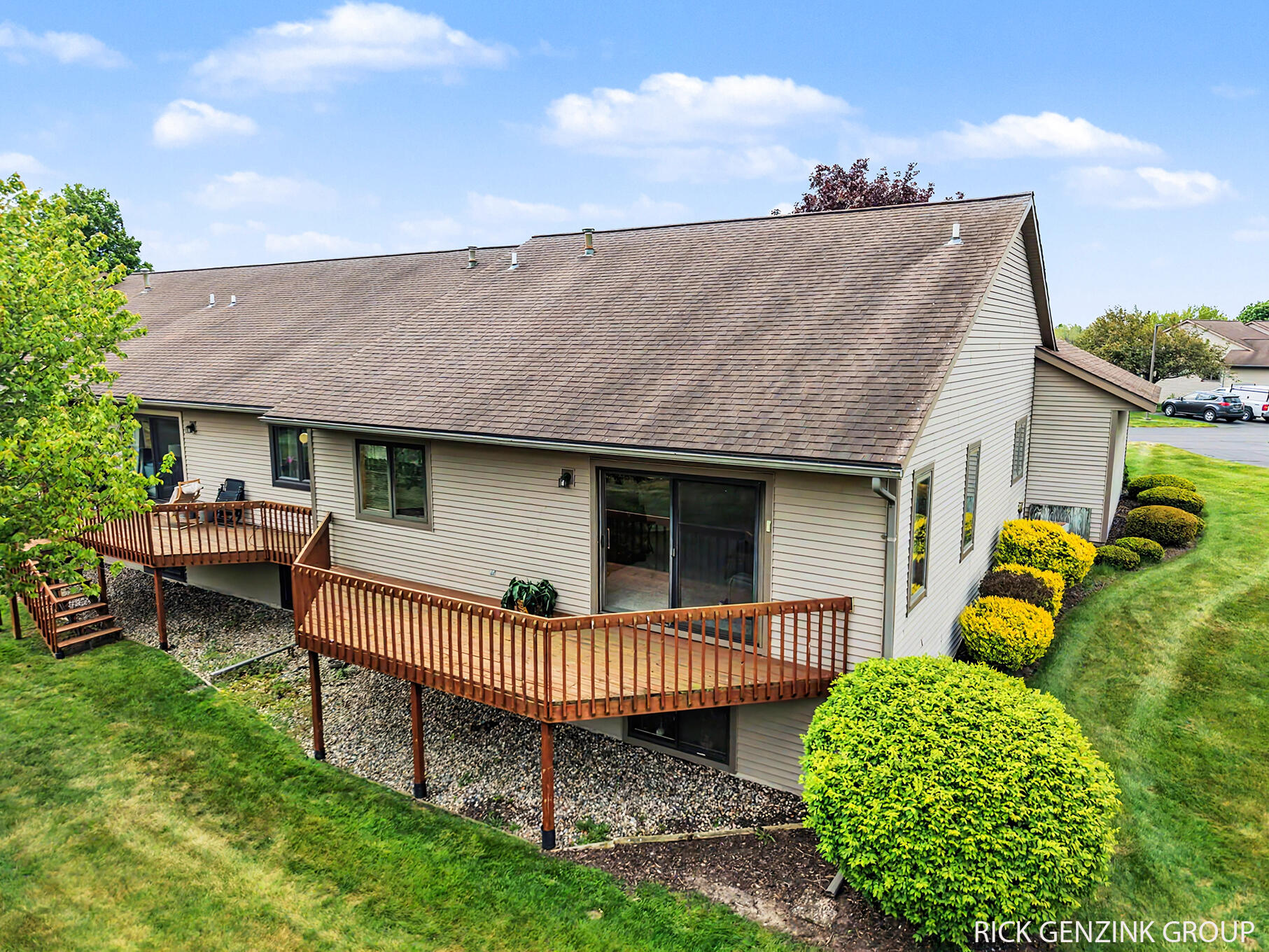 1793 Lakeview Drive Zeeland MI 49464