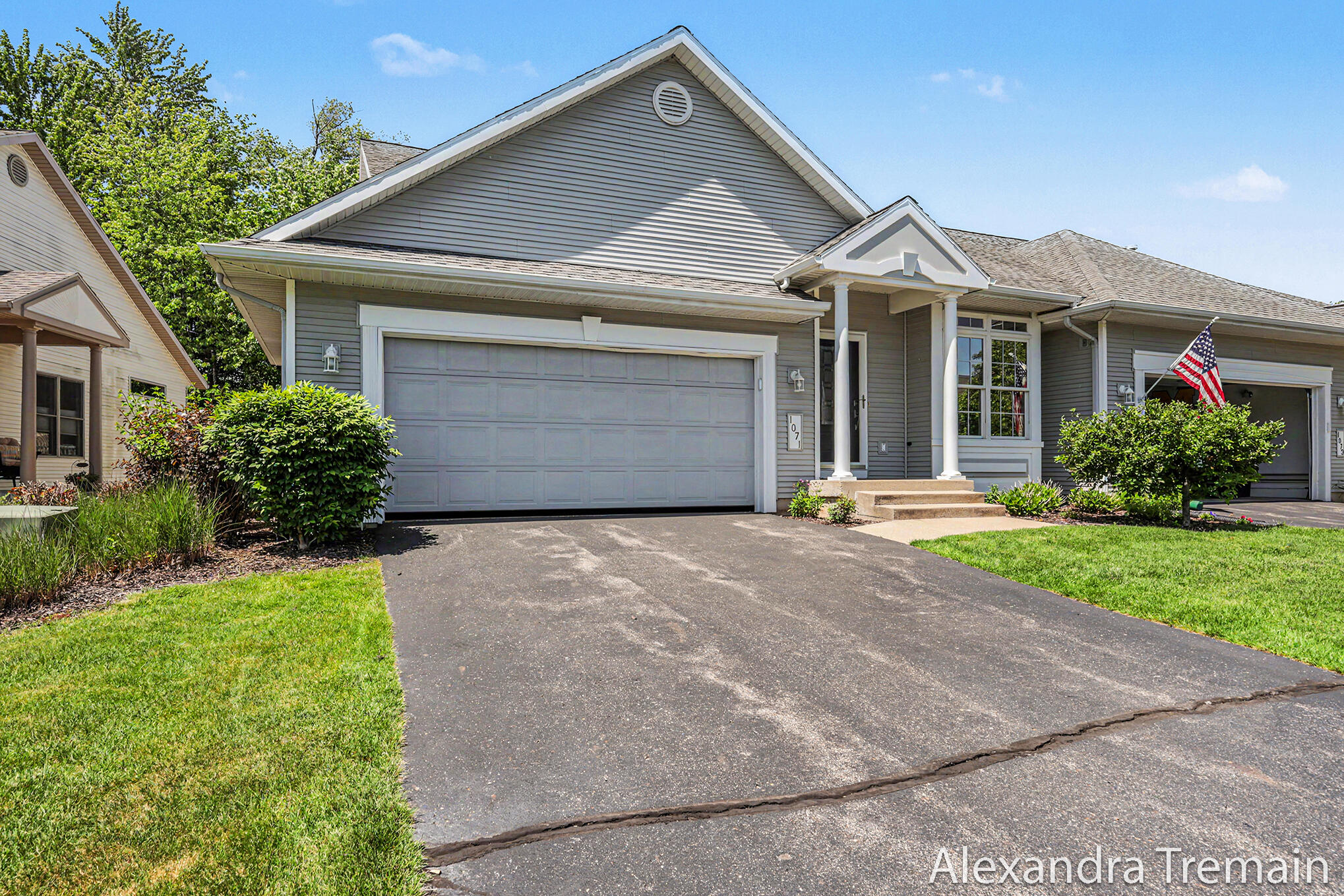 1071 Kensington Street NW Grand Rapids MI 49534
