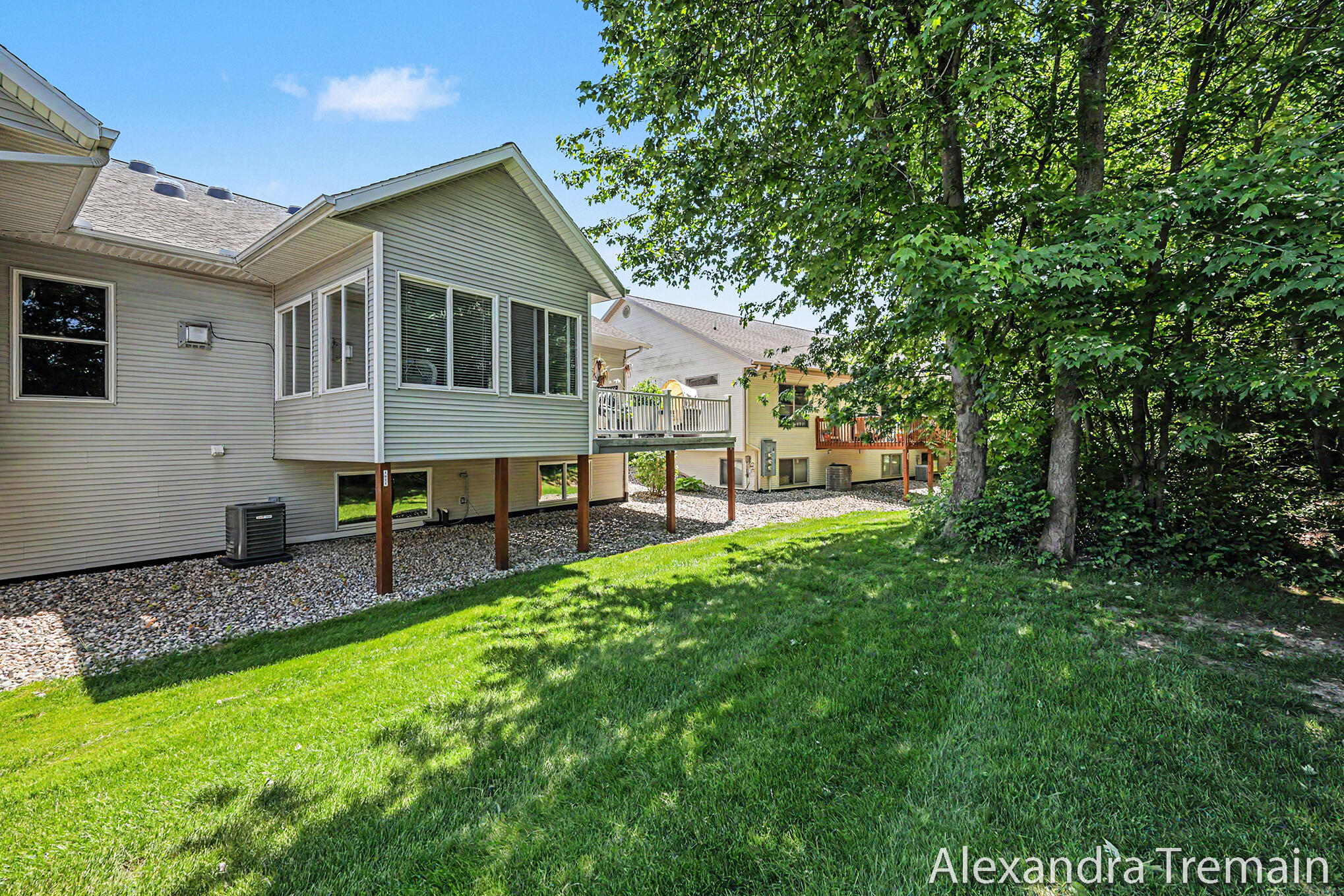 1071 Kensington Street NW Grand Rapids MI 49534