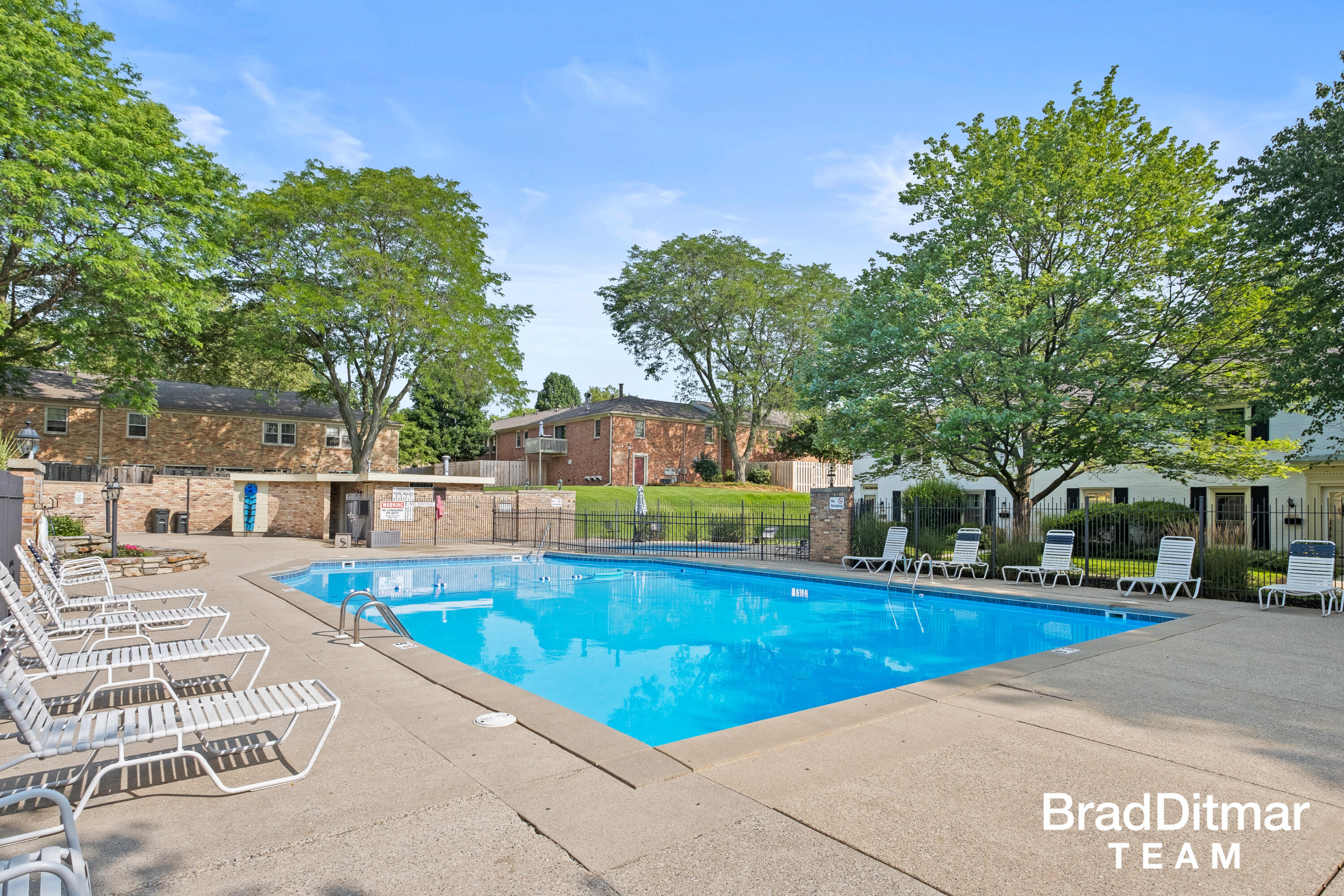 2436 Abbington Drive SE Grand Rapids MI 49506